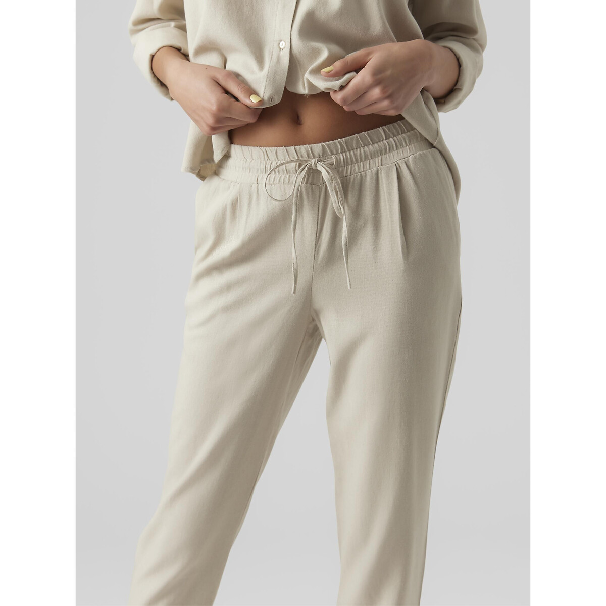 VERO MODA<br>Calças retas, comprimento 7/8