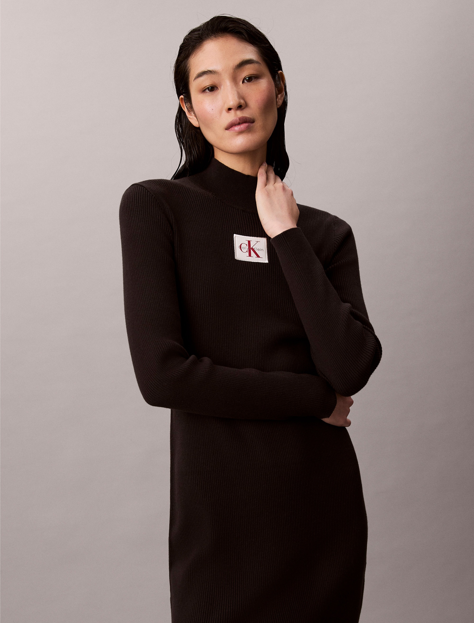 Calvin Klein Jeans Strickkleid »LS T NECK MINI DRESS« Ohne Tasche Mit Rundhalsausschnitt, figurbetont