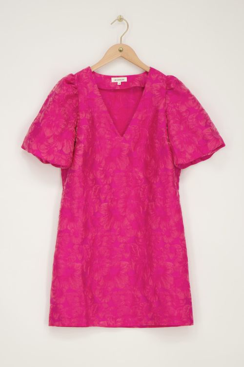 Roze jacquard jurk met pofmouwen