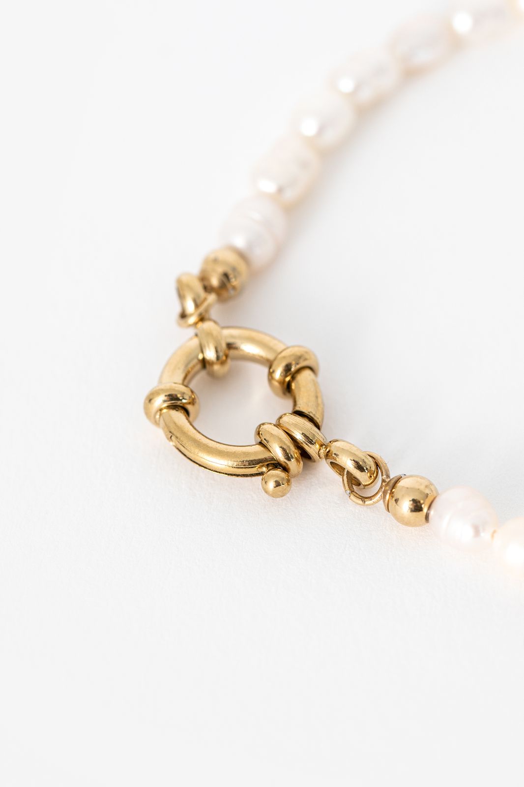 Gold plated armband met parels