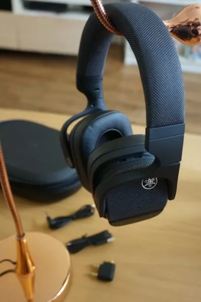 Yamaha YH-L700A Casques Bluetooth