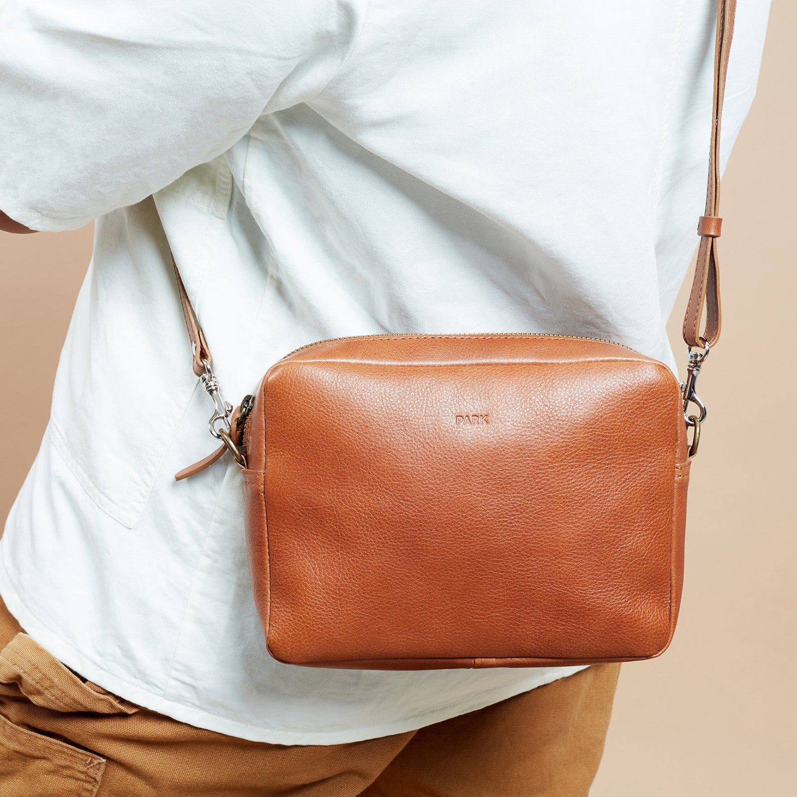 Crossbody Bag Brown 21.5 x 16 x 5 cm