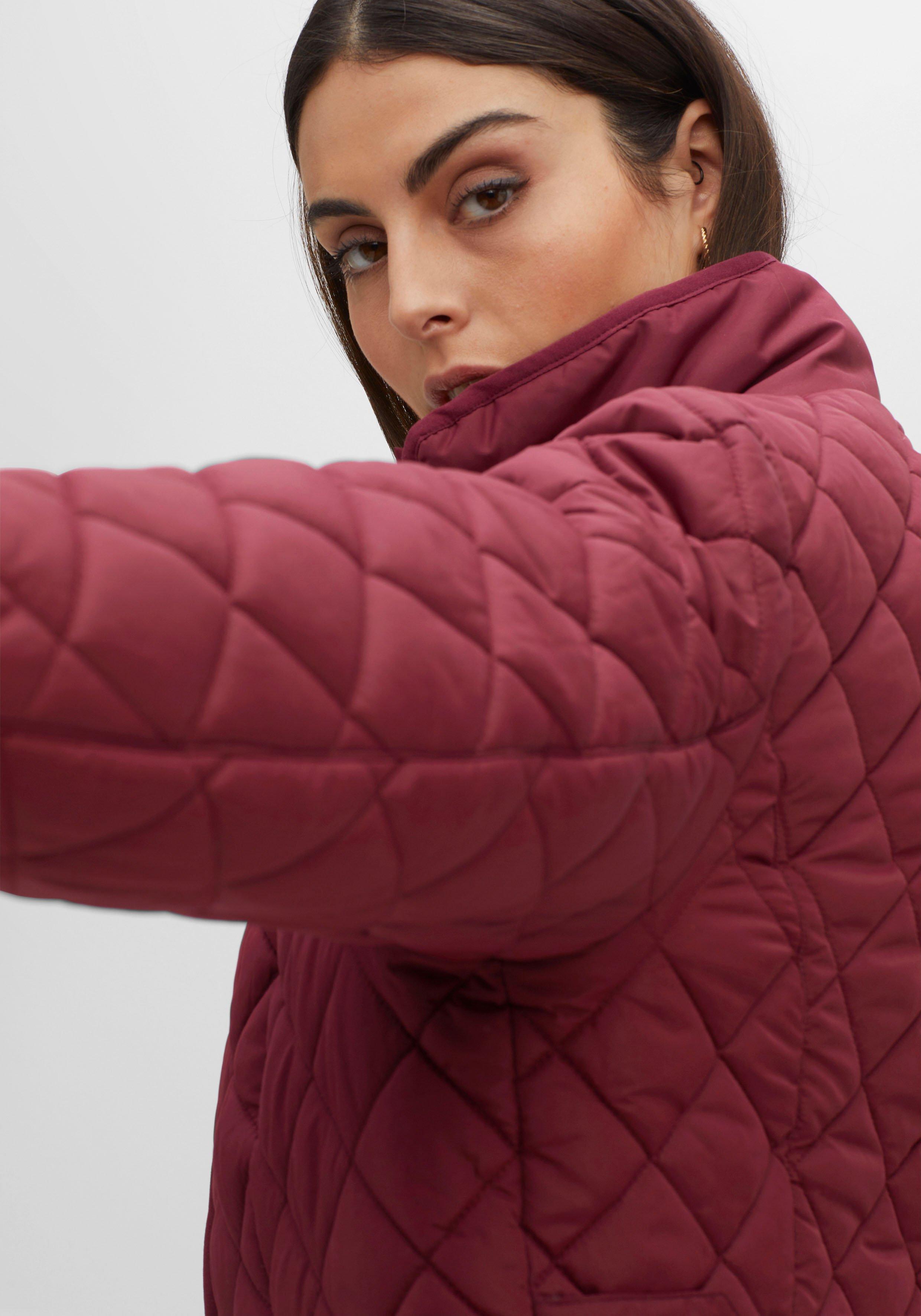 Steppjacke mit hoch schließendem Stehkragen