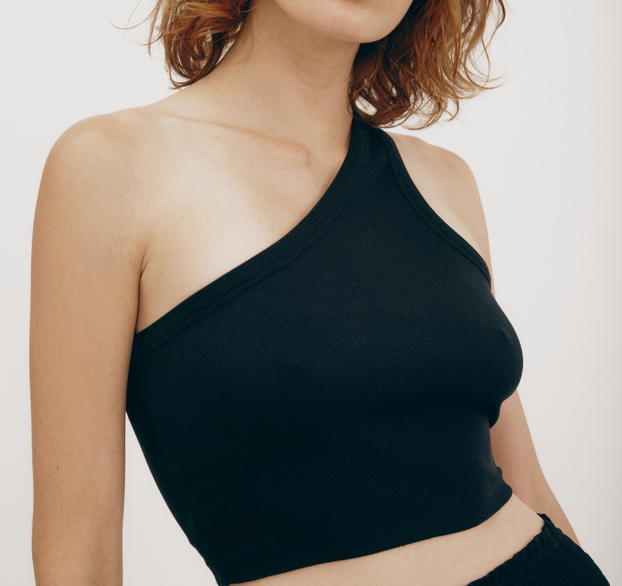 ORGANIC COTTON<br>Core Rib One Shoulder Crop Top