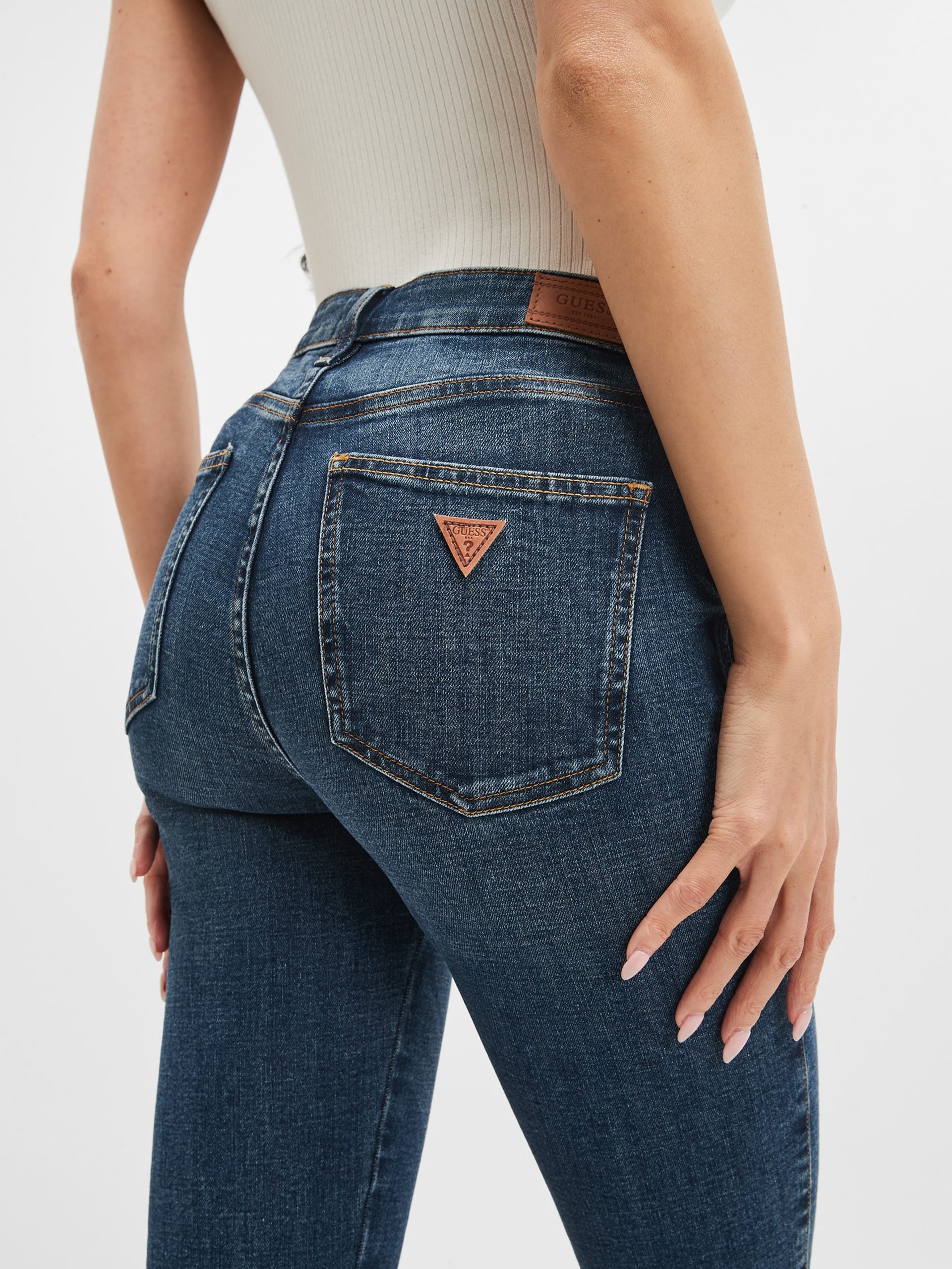 Calça jeans boca de sino sexy