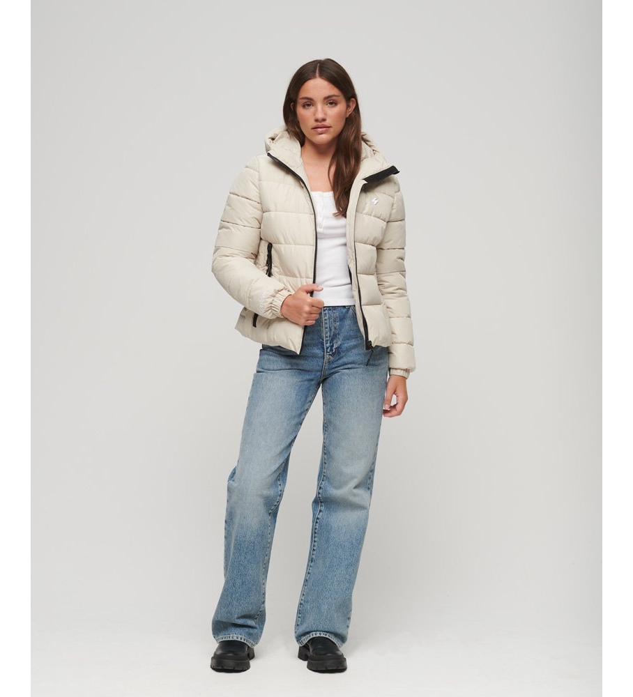 Jaqueta com capuz acolchoada Superdry Spirit Sports na cor bege