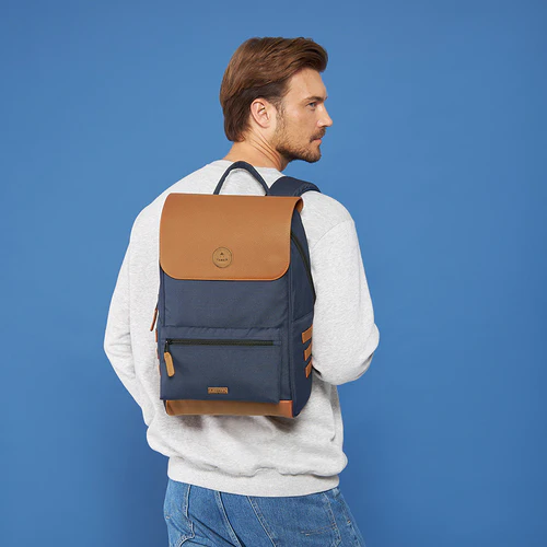 Pochette avant medium Kerry Park bleu marine