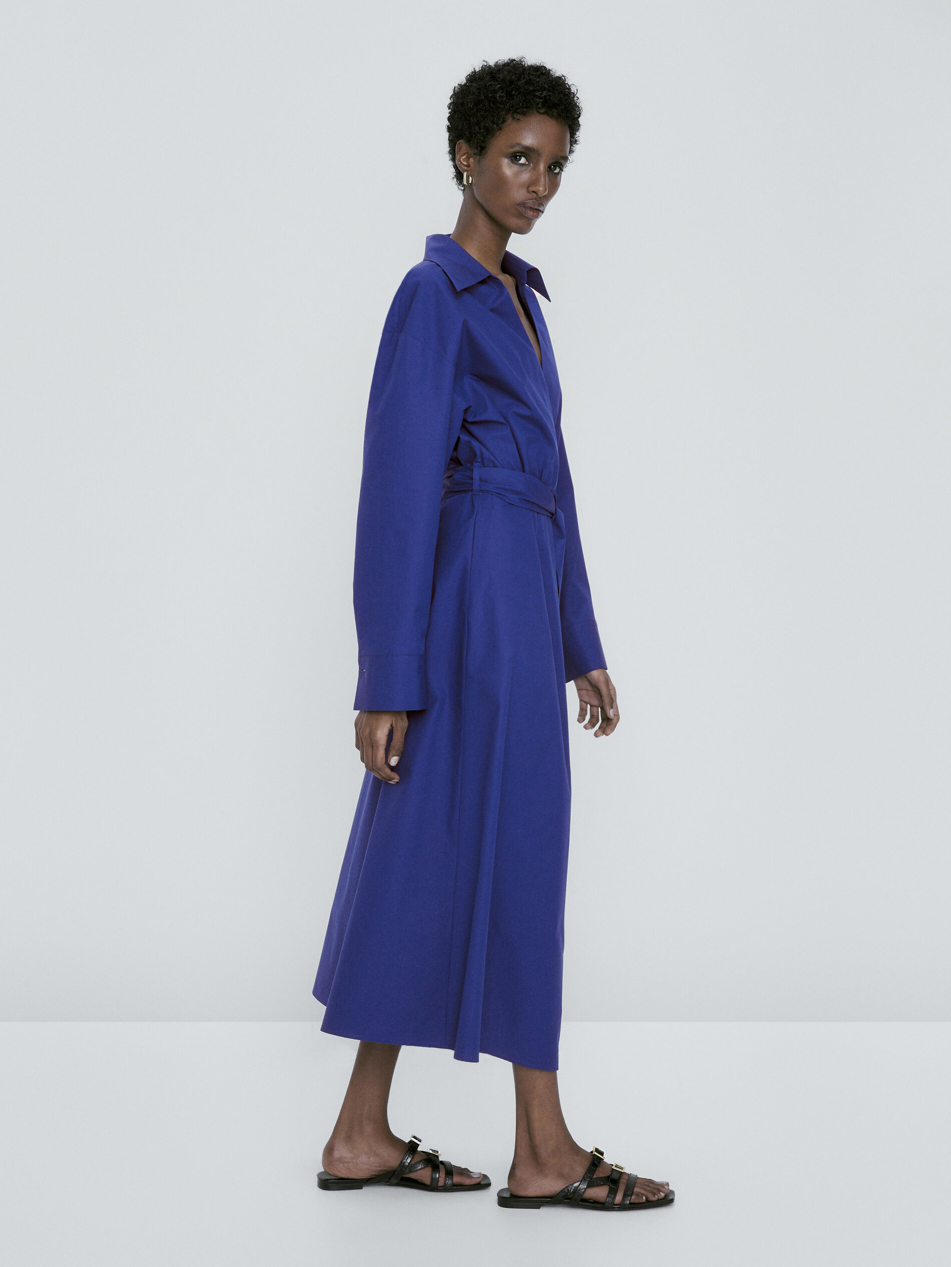 Vestido de popeline com amarração cruzada - AZUL ELÉTRICO