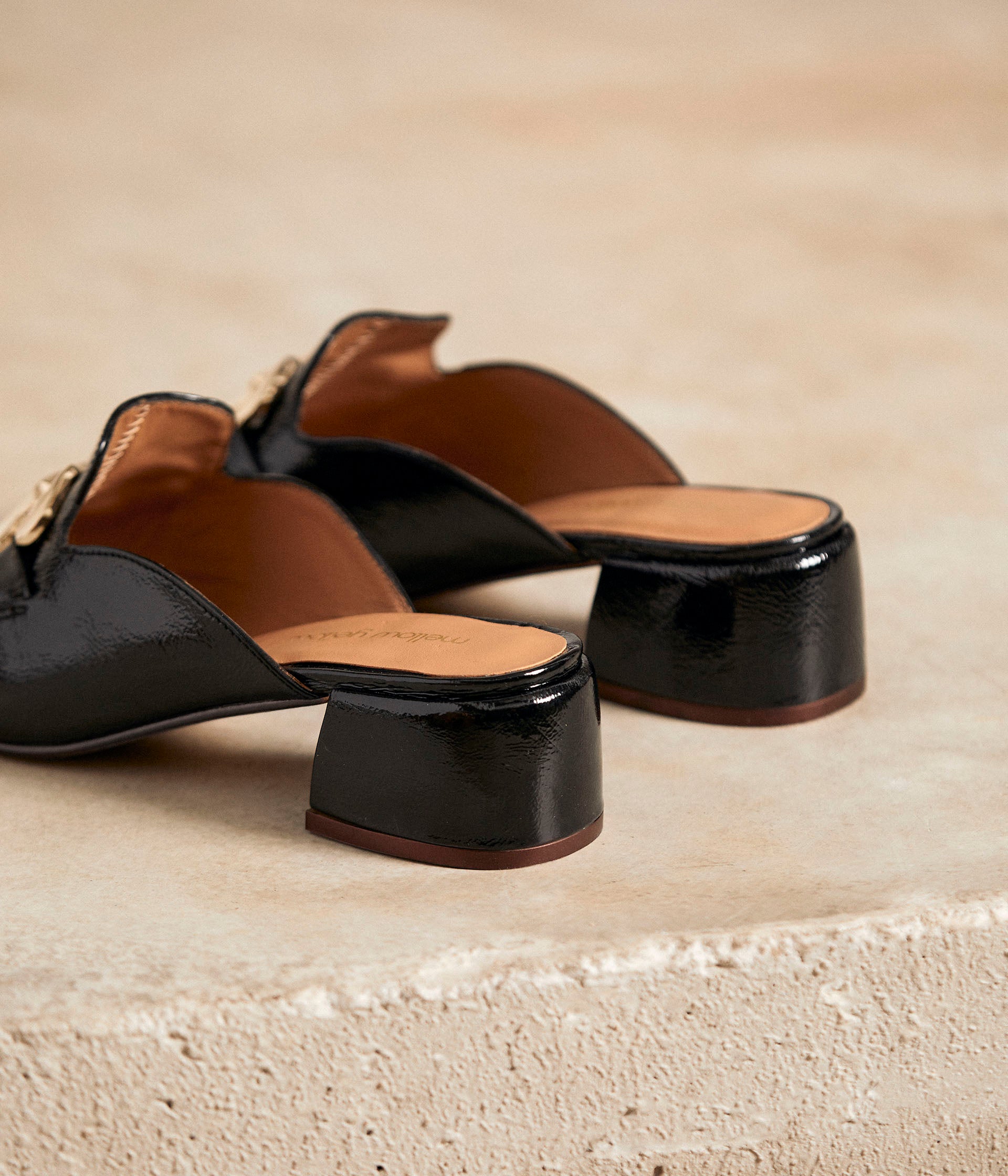 Mules vernies noires Gisèle