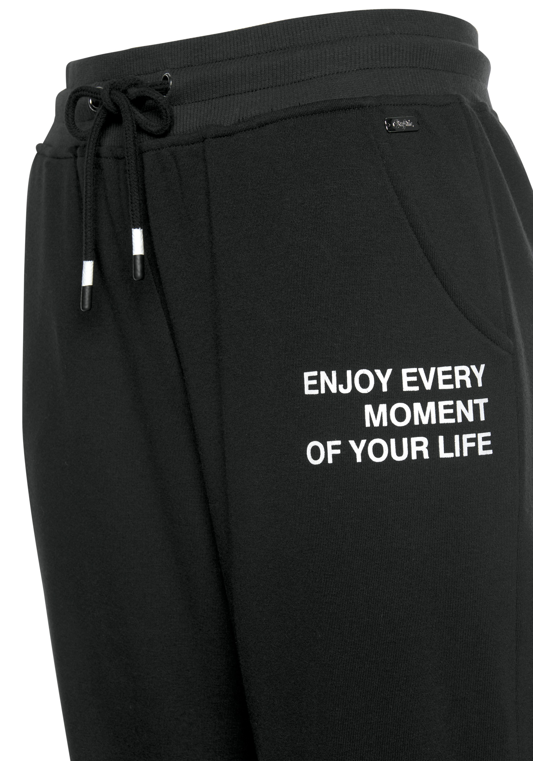 Buffalo Jogginghose  mit seitlichen Eingrifftaschen, Loungeanzug