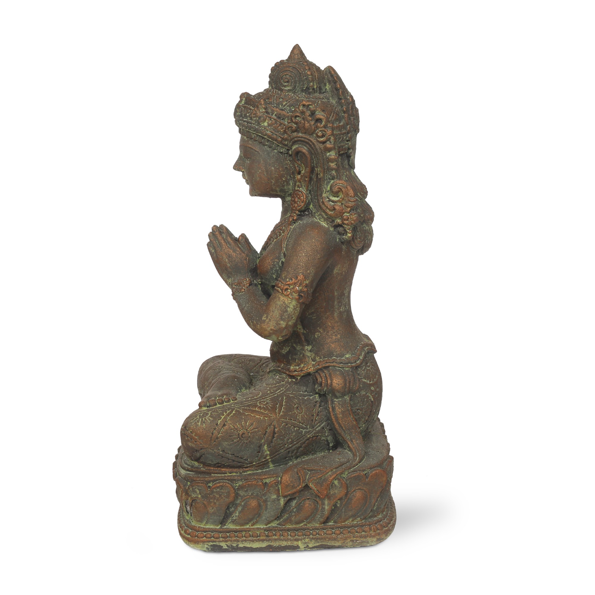 Zement-Statue 'Göttin Tara sitzend', antik kupfer, H 34 cm, B 16 cm, L 14 cm von fischer's lagerhaus