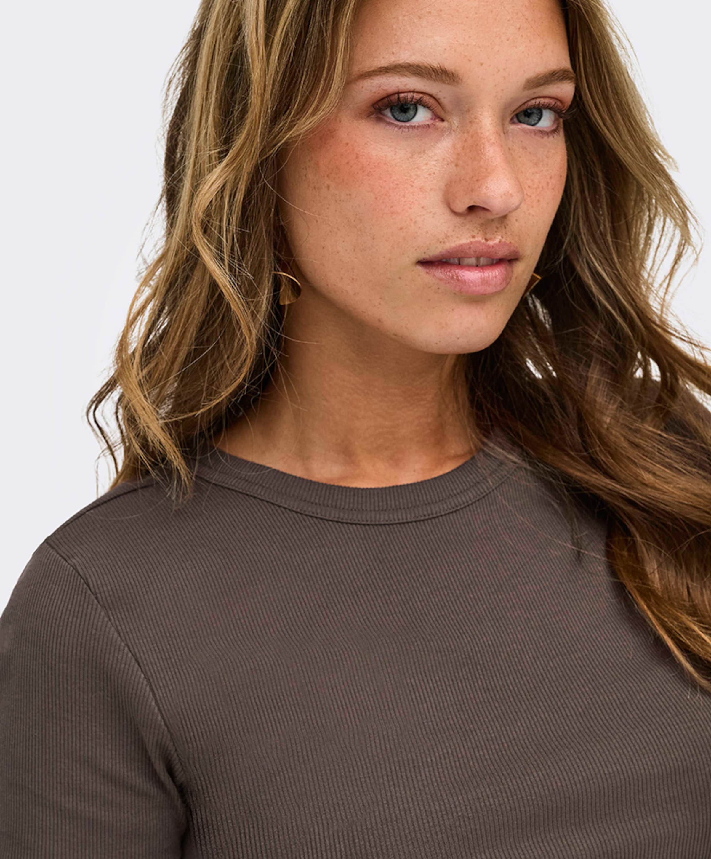 Only Dames T-shirt bruin