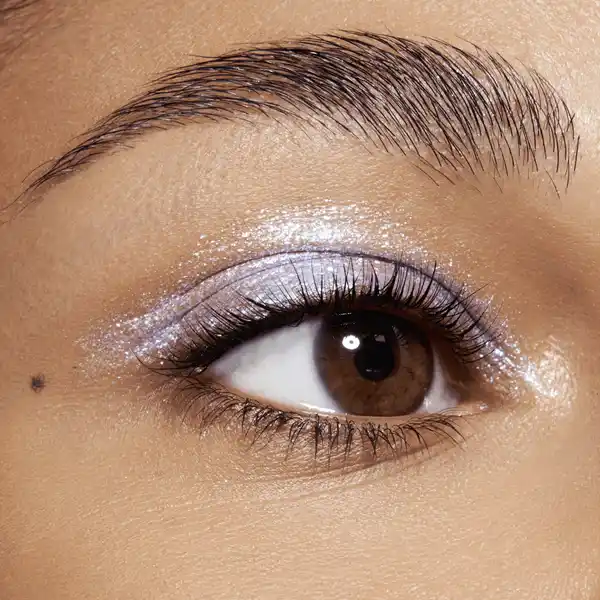 Space Glam Liquid Chrome Eyeshadow 010 Milky Way
