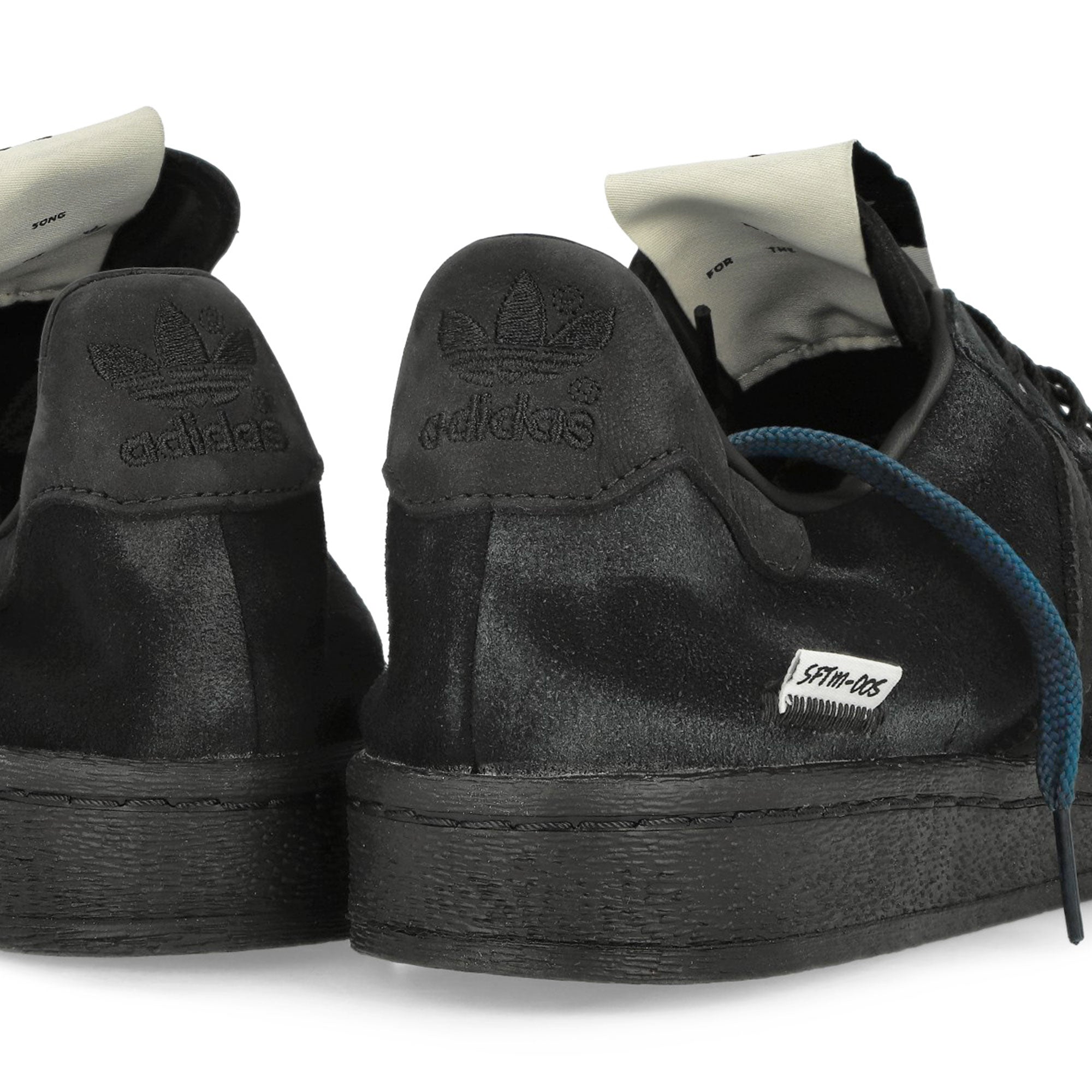 adidas<br>Superstar 82