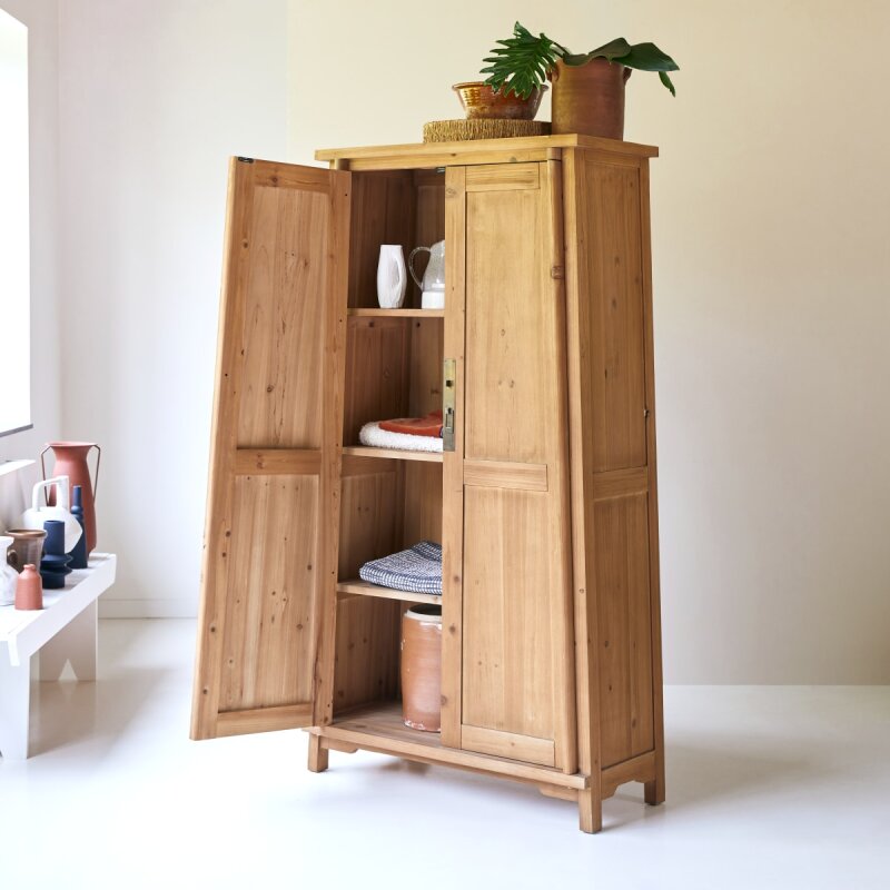 Armoire de rangement en pin massif recyclé Yuki