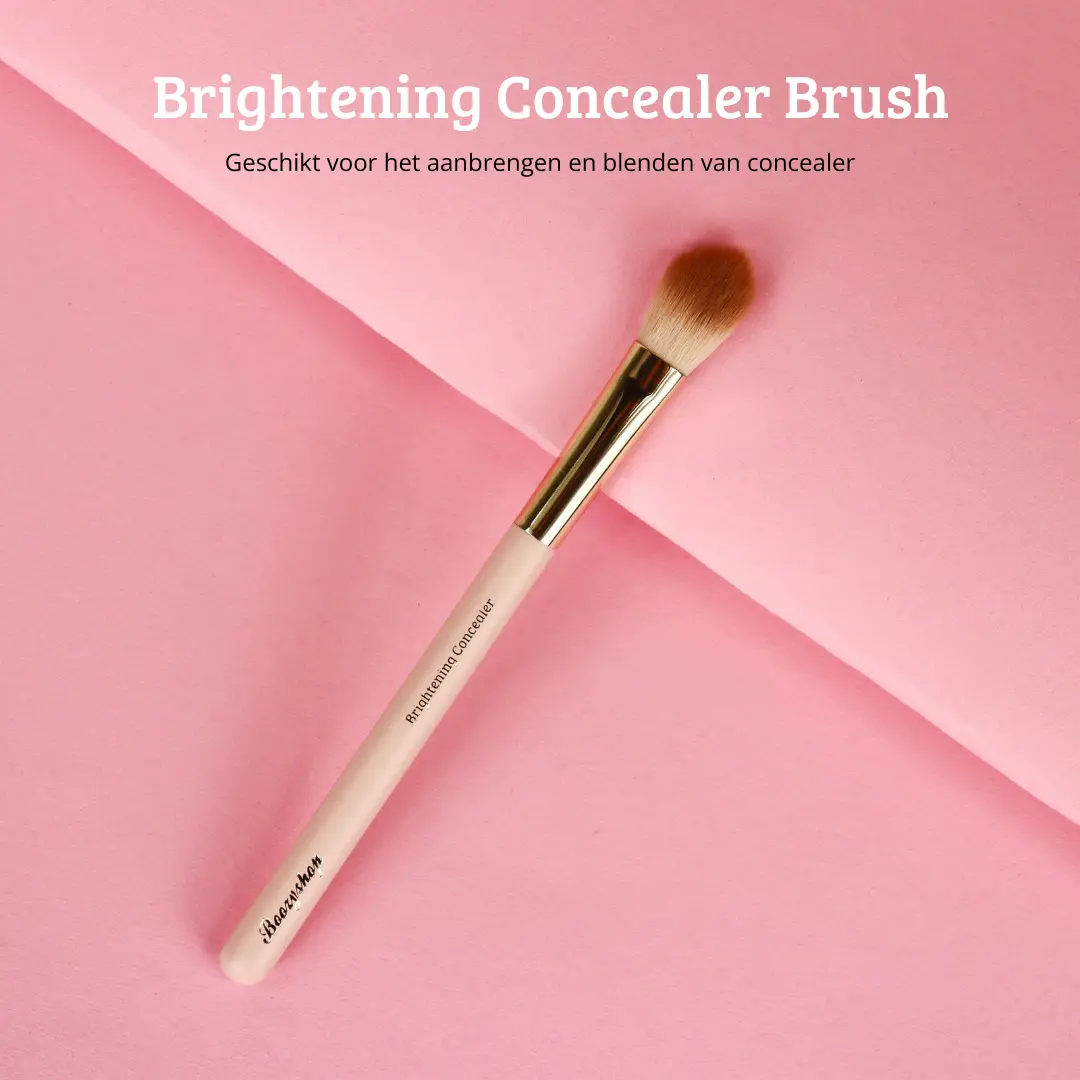 Soft Pink & Gold Brightening Concealer Brush