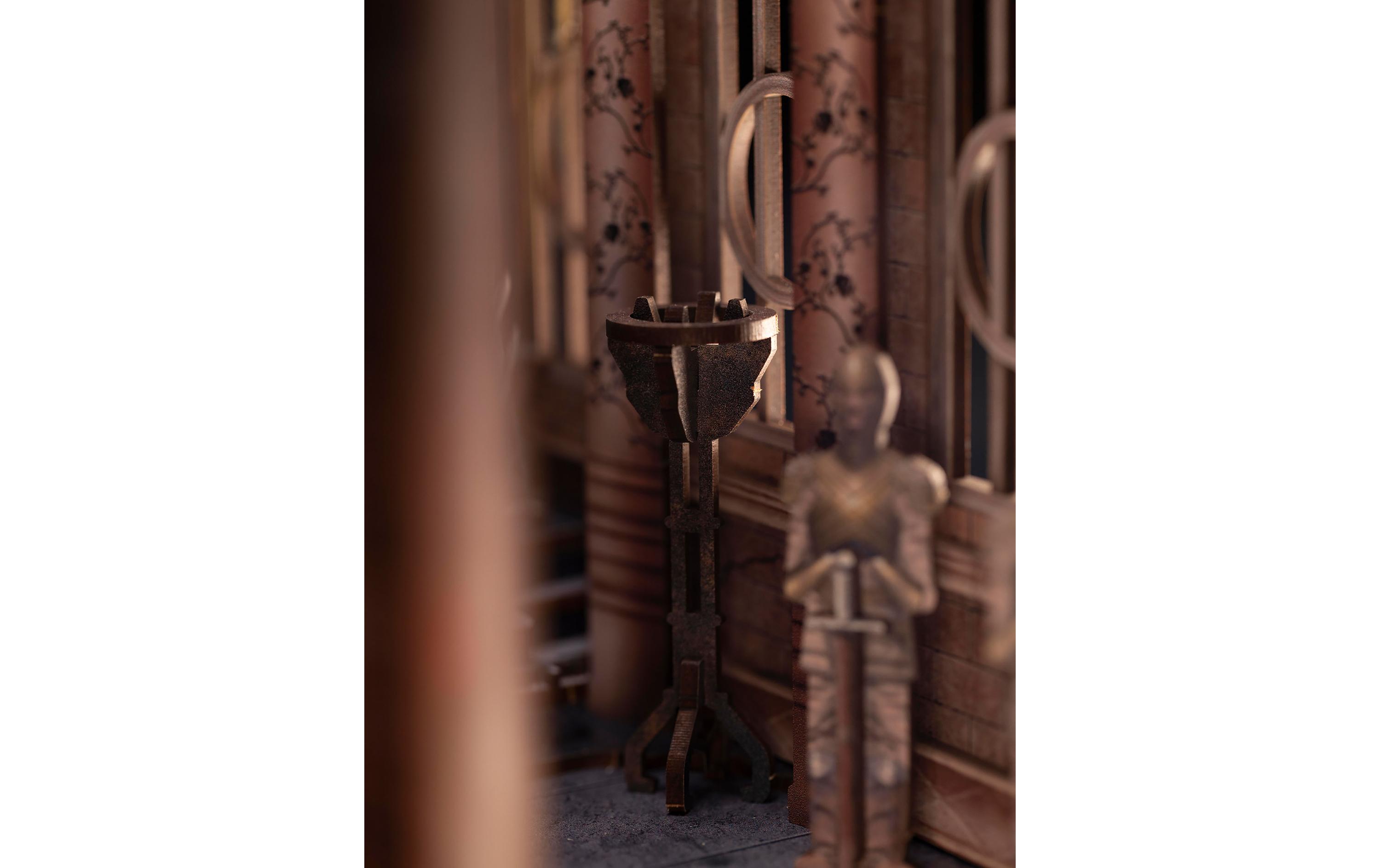 Bausatz Iron Throne Dragon HouseZauberhafte Miniaturwelt mit LED-Beleuchtung für Ihr Bücherregal