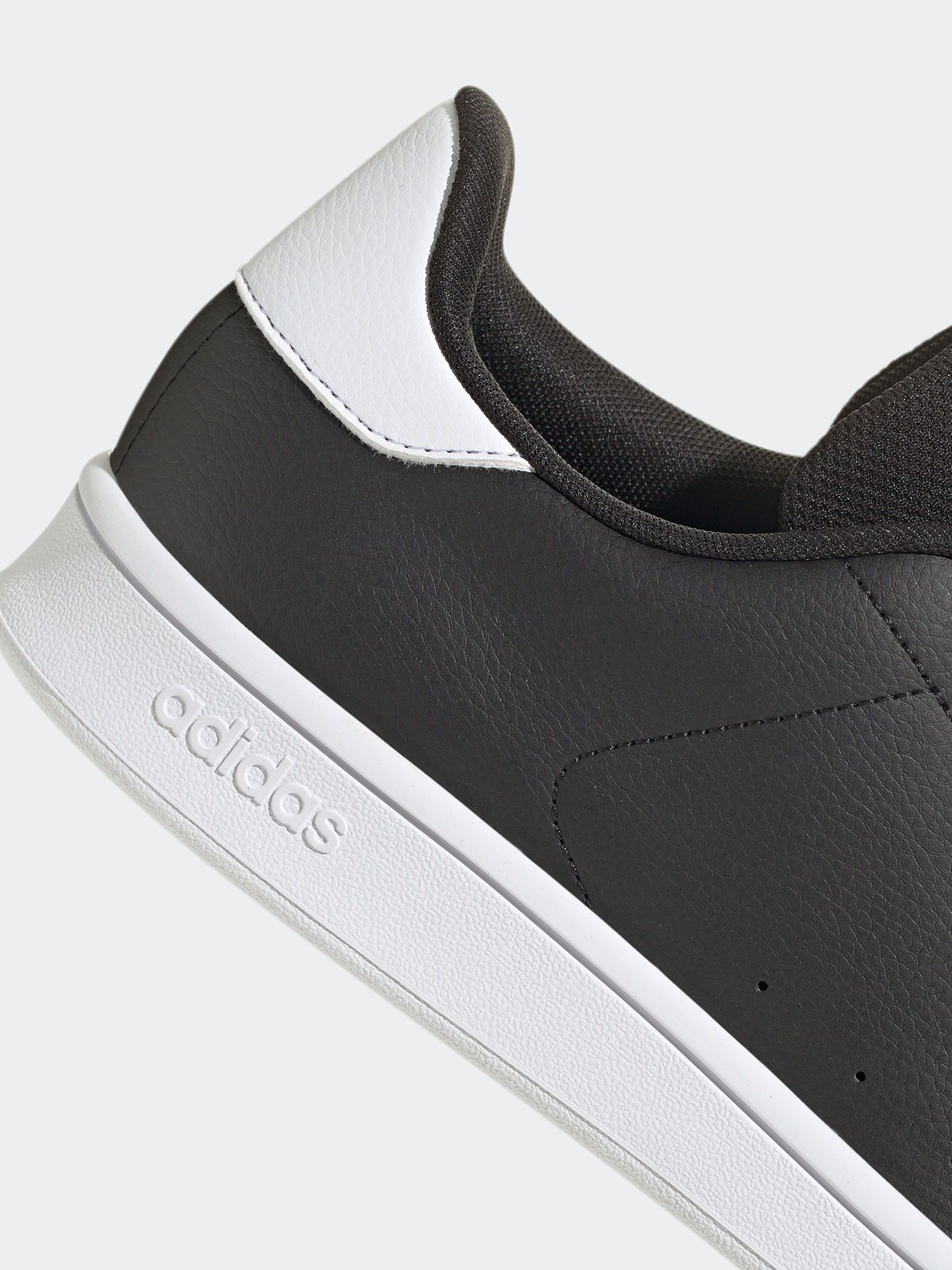 Donkerzwart - adidas Urban Court Trainers