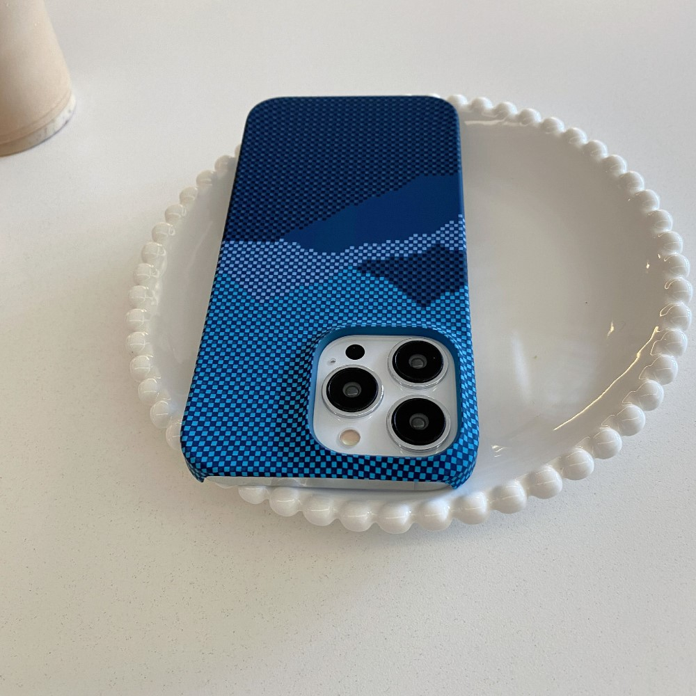 iPhone 14 Pro Max Hardcase Hülle im Carbon Look - Blue Mountain