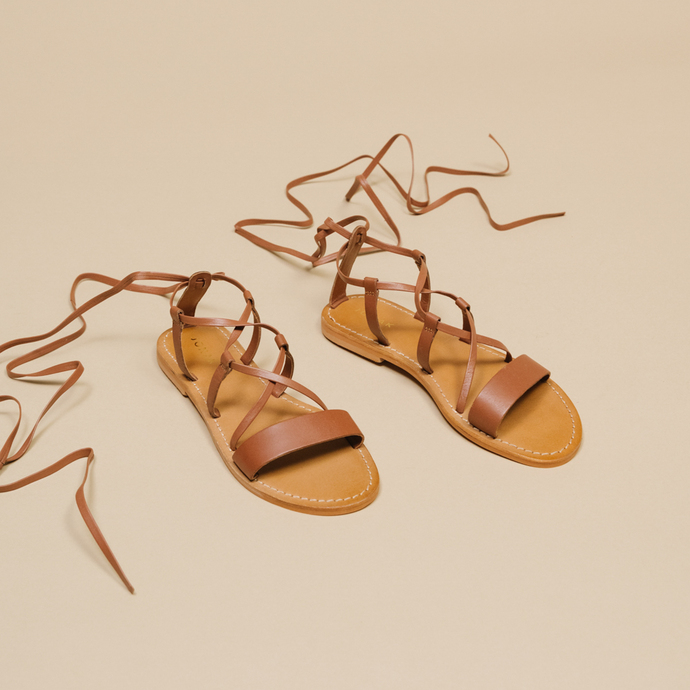 Sandales à brides torsadées  en cuir cognac