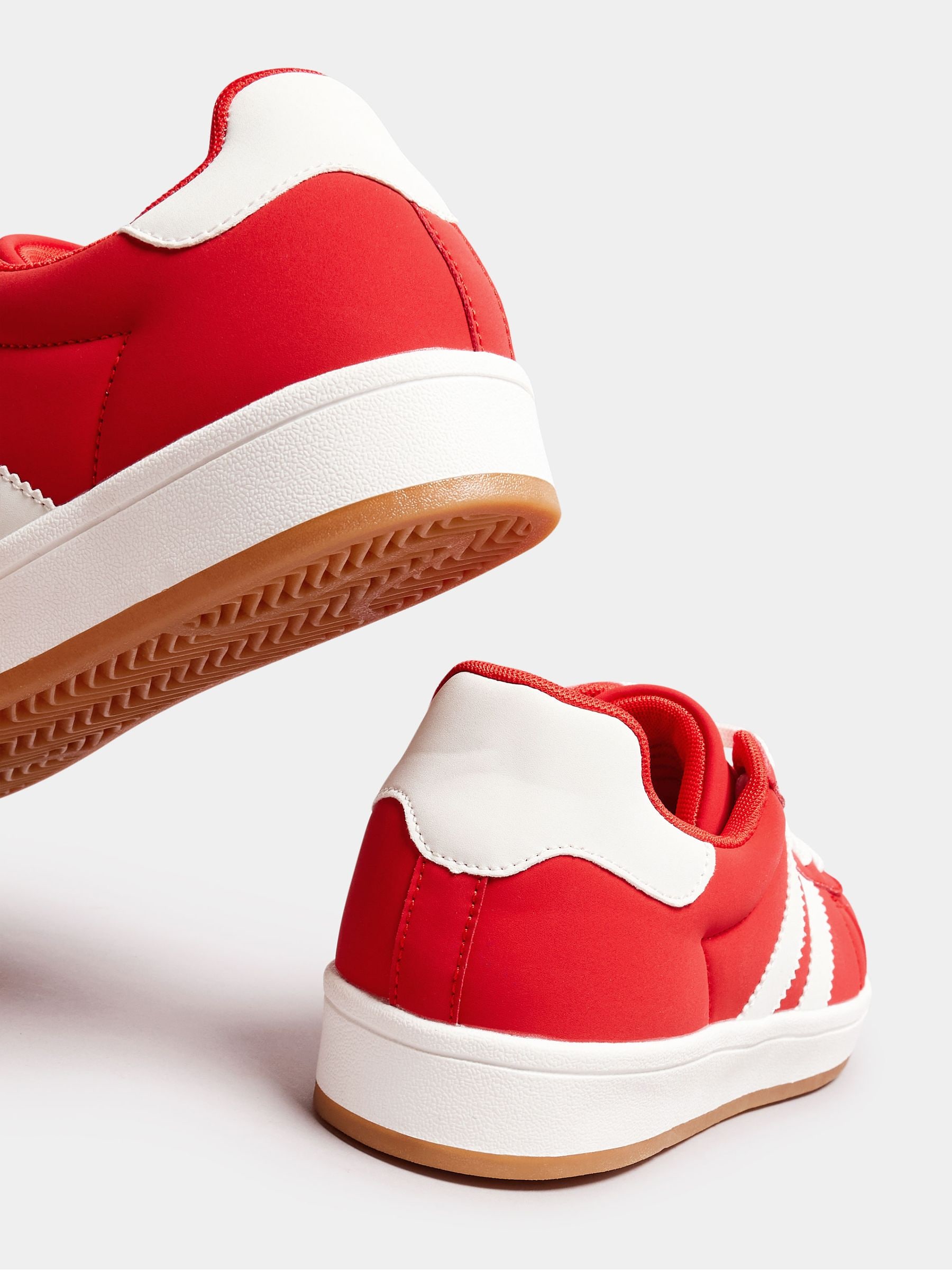 Rood - Yours Curve Wide Fit Padded Skate Trainers