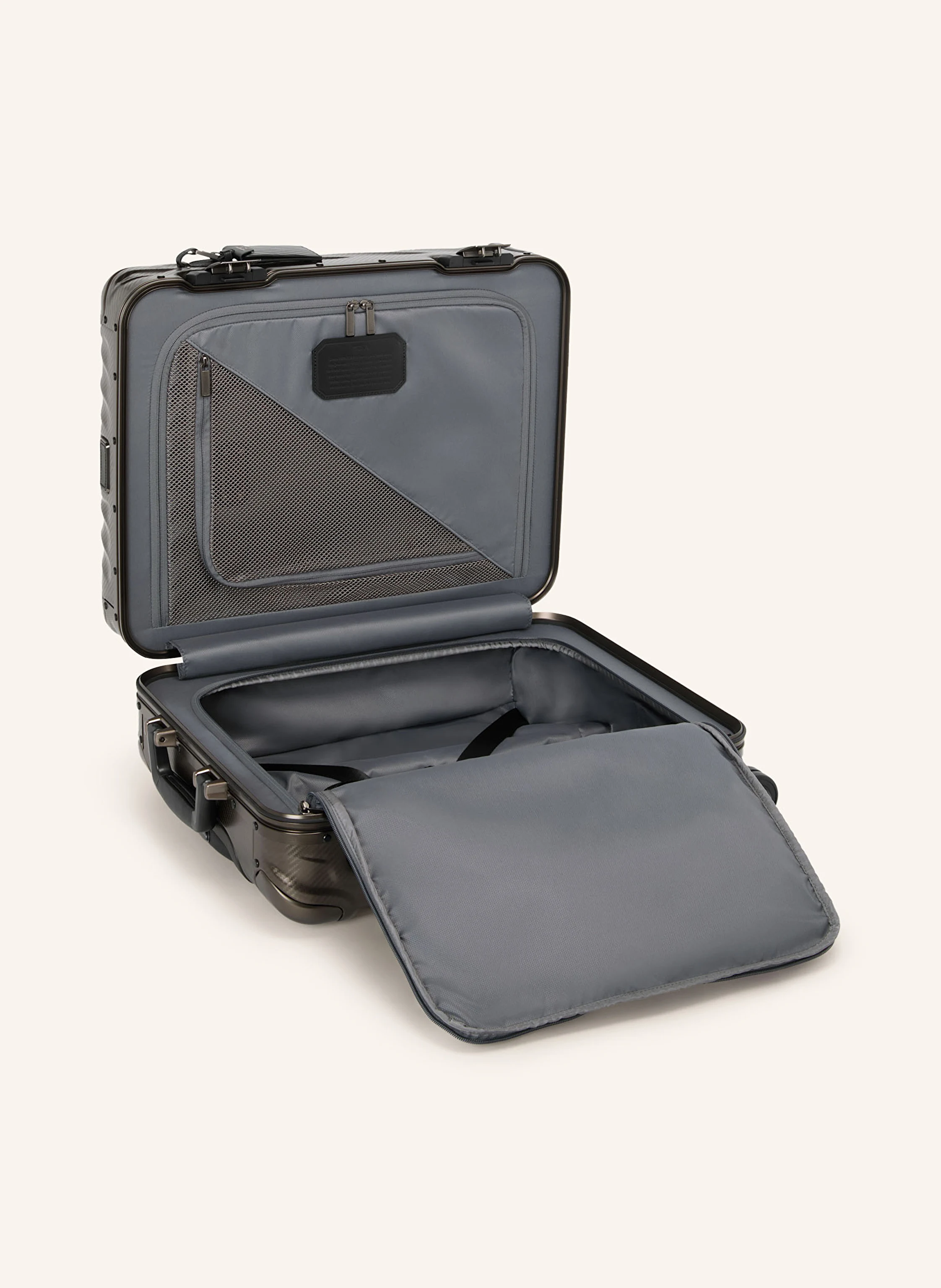 TUMI 19 DEGREE ALUMINIUM Trolley CONTINENTAL