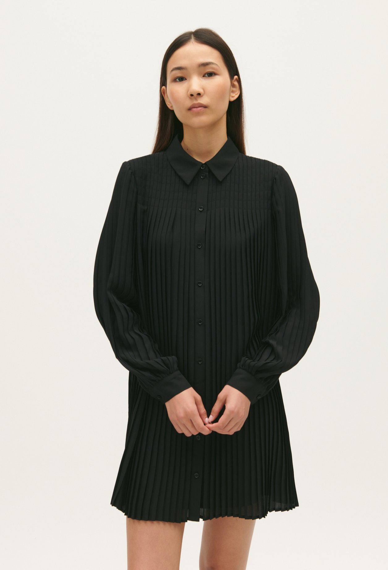 Robe courte plissee