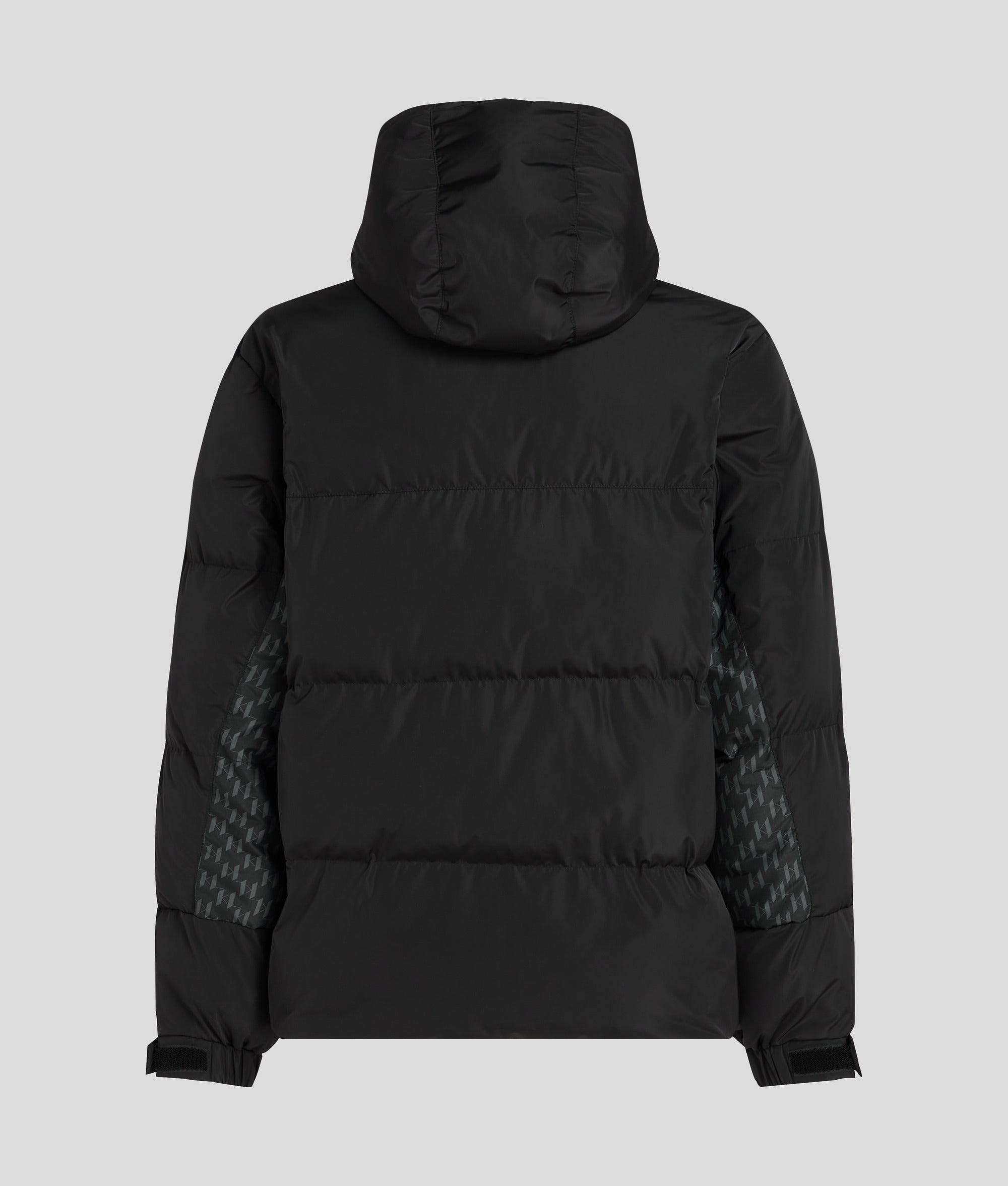Pufferjack met monogram