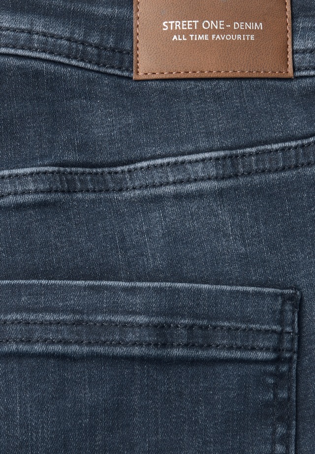 STREET ONE Slim-fit-Jeans »QR Style Bootcut«, im 5-Pocket-Style und mit Stretch