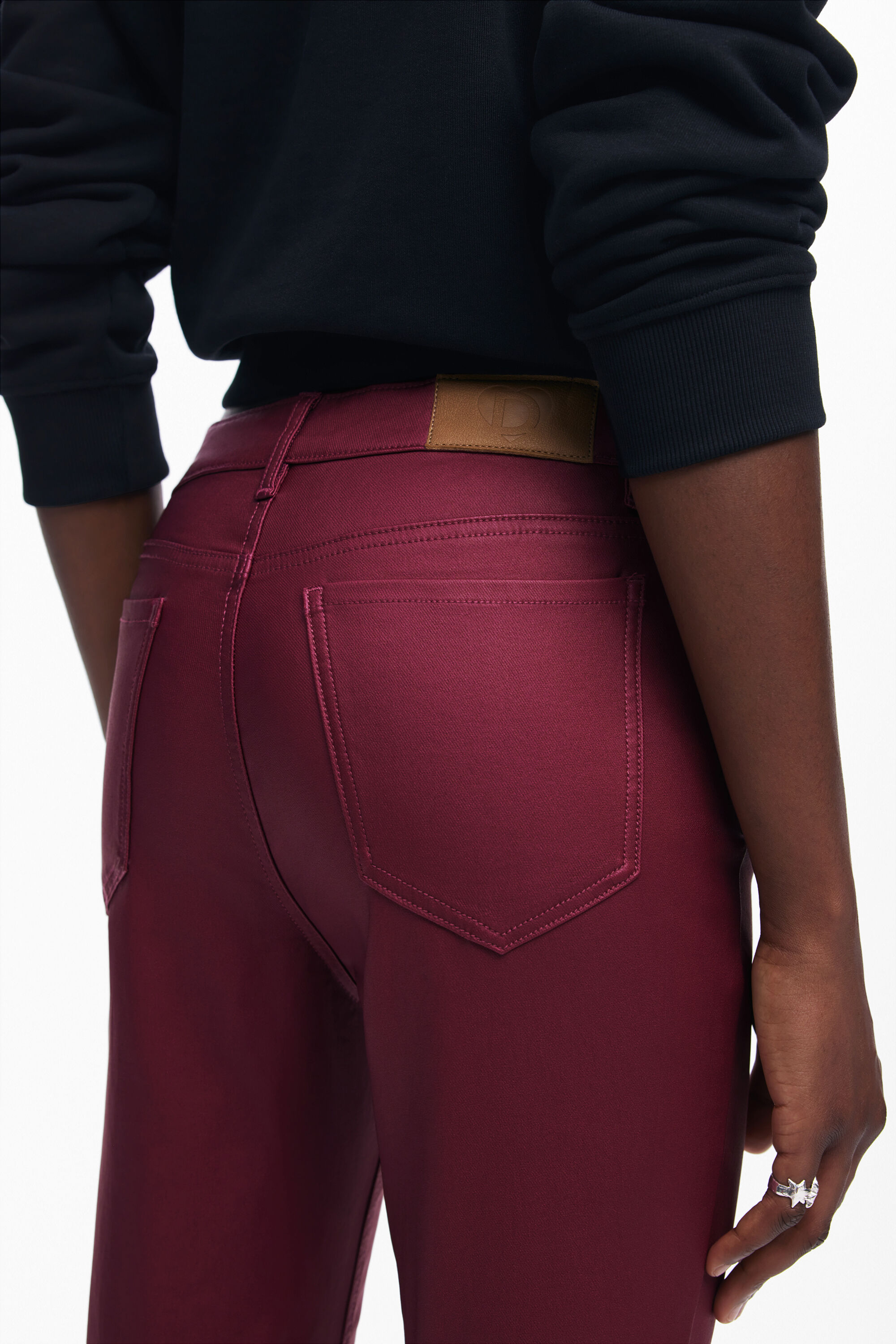 Calça slim