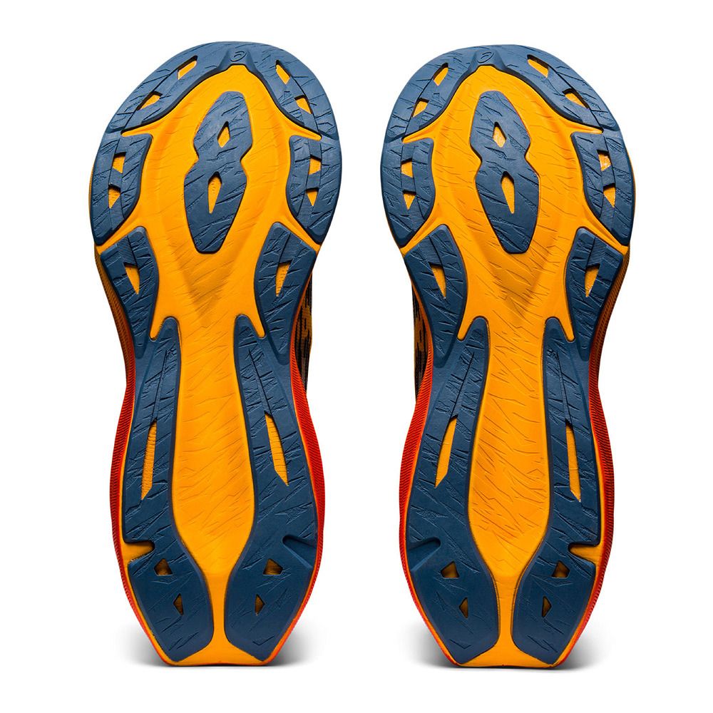 Asics NOVABLAST 3 - Chaussures running Homme black/amber