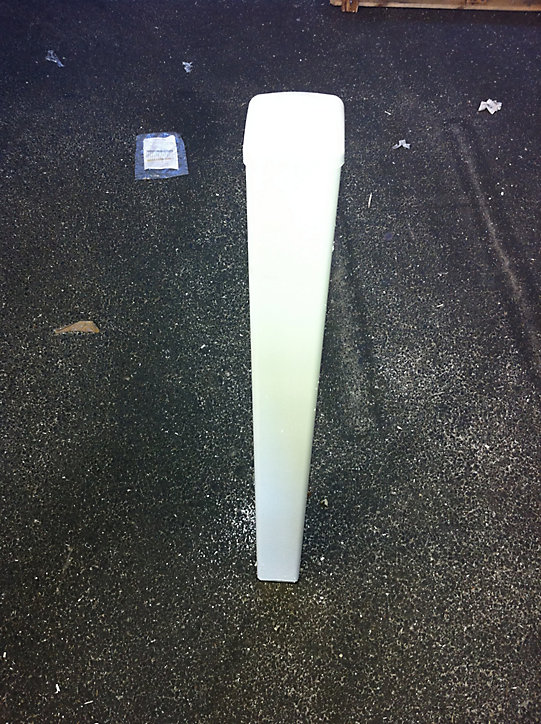 Poteau de clôture PVC section 8 x 8 cm H.85 cm