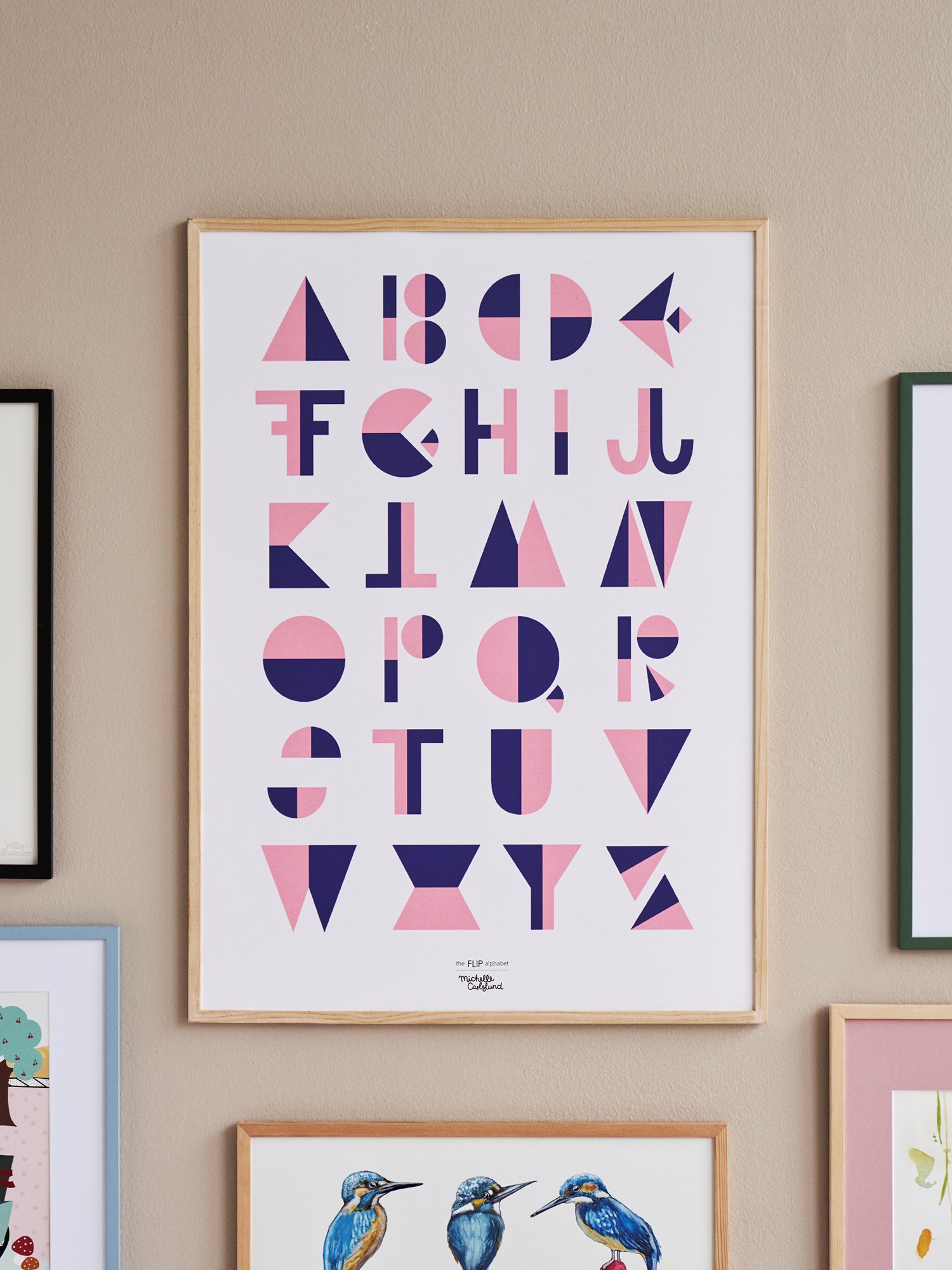 Plakat Flip Pink 50 x 70 | Michelle Carlslund. | Multi | Poster and Frame Kids