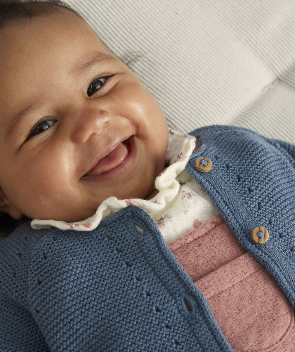 CARDIGAN EN MAILLE BLEU GRIS BÉBÉ FILLE