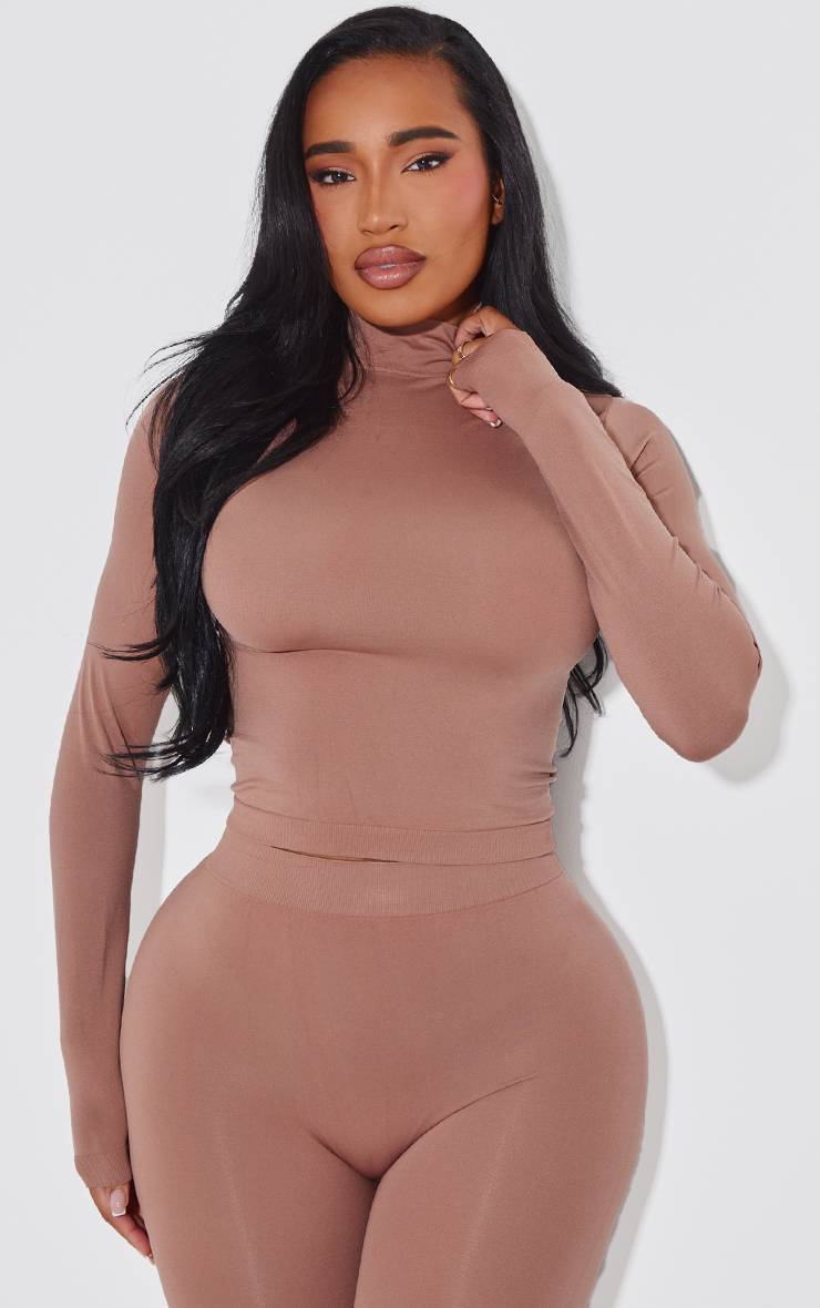 Taupe Haut Moulant Sans Coutures À Col Montant Et Manches Longues Shape
