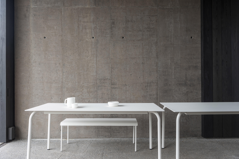 Serax August by Vincent van Duysen tuintafel 170x90 zand