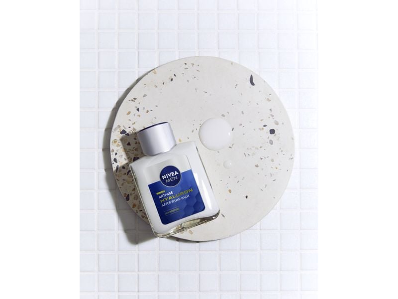 NIVEA MEN After Shave Balsam Anti-Age Hyaluron 100 ml Balsam pflegt die Männerhaut nach der Rasur, und schenkt ihr Frische