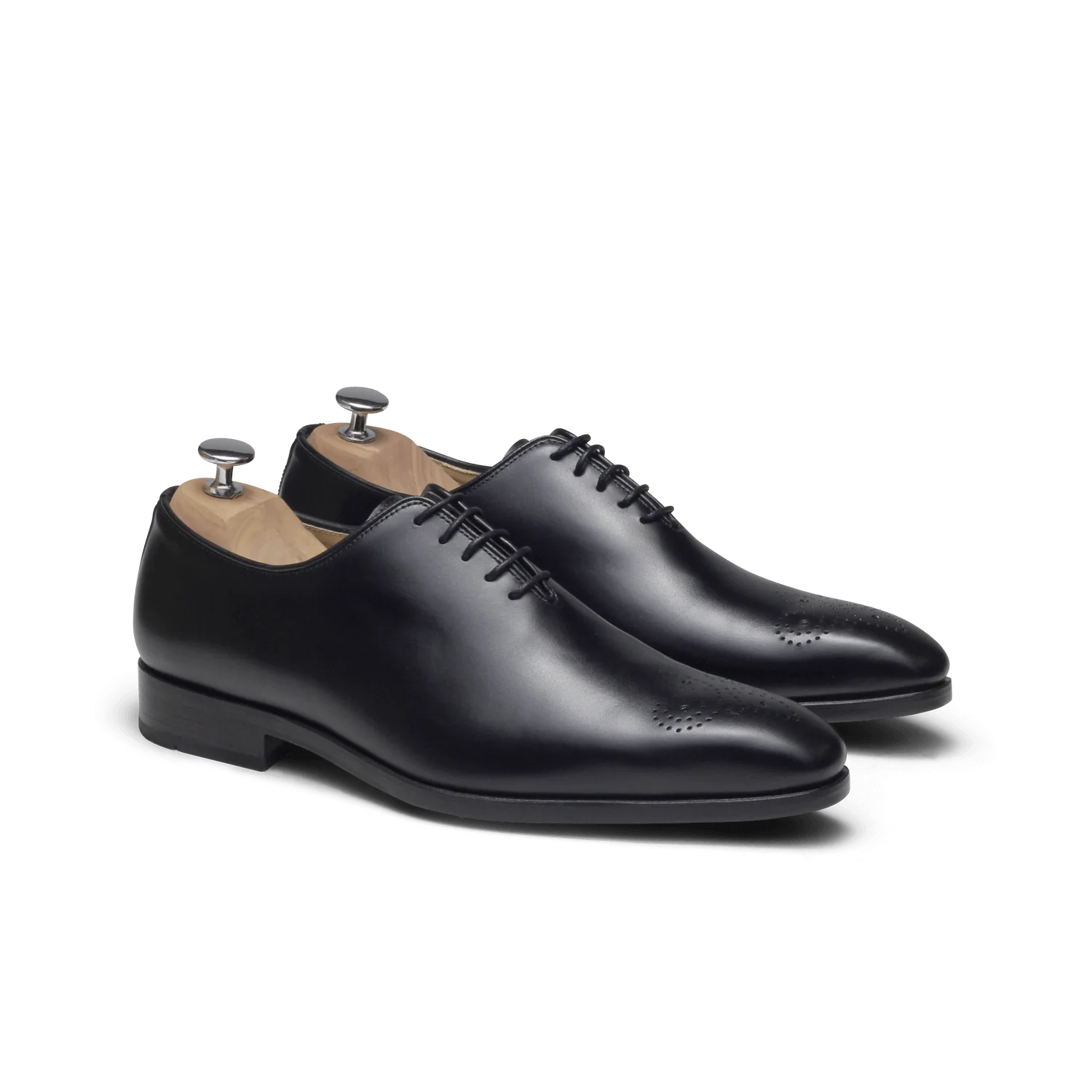 Ritcher-Richelieu à bout droit fleuri en cuir noir