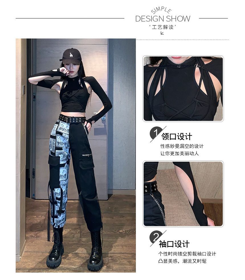 Kenning - Crop top met lange mouwen, mock-neck, uitsparingen en gespen / Harem-cargobroek met hoge taille en print