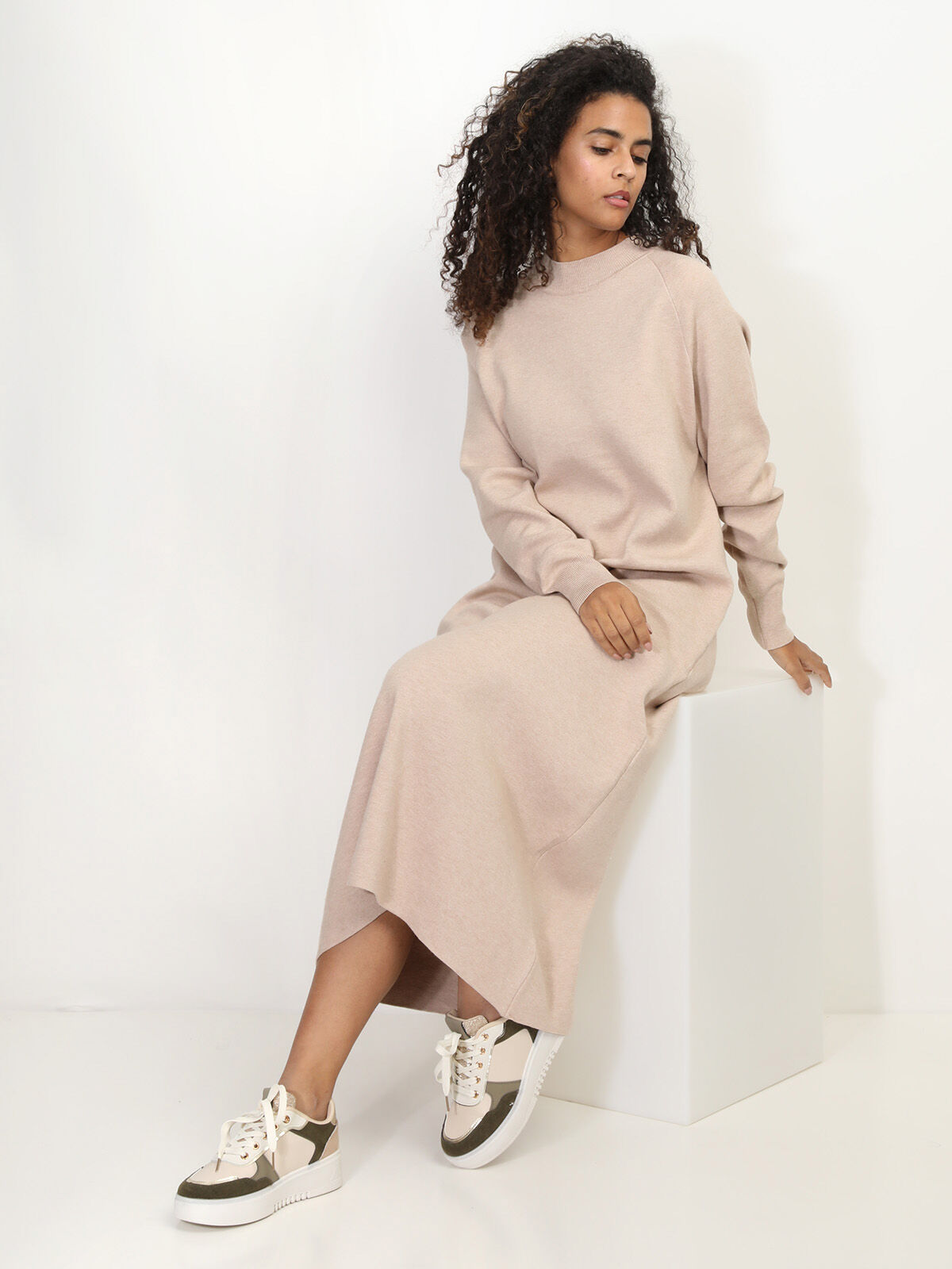 Robe pull longue et ample- Beige