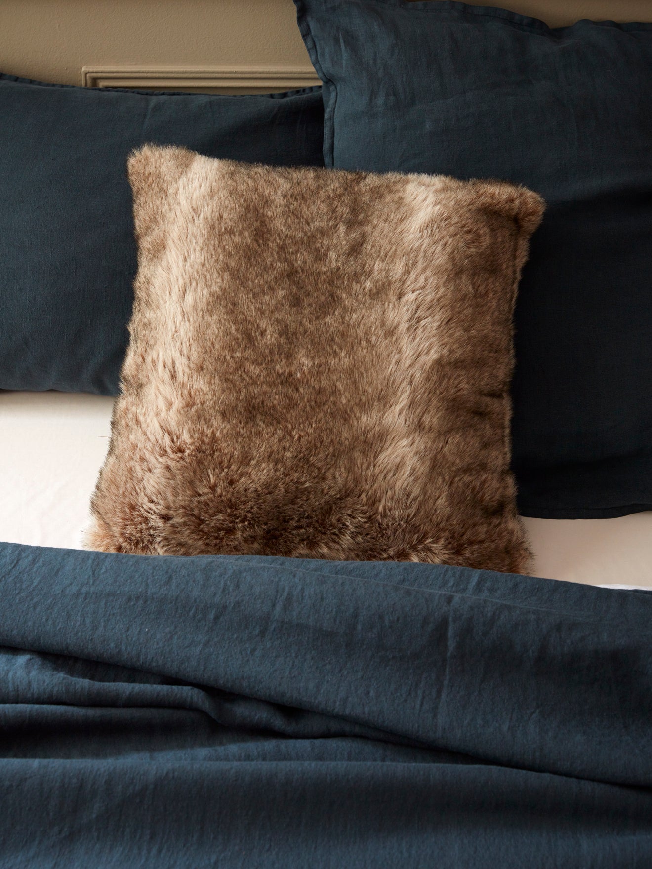Housse de coussin fausse fourrure