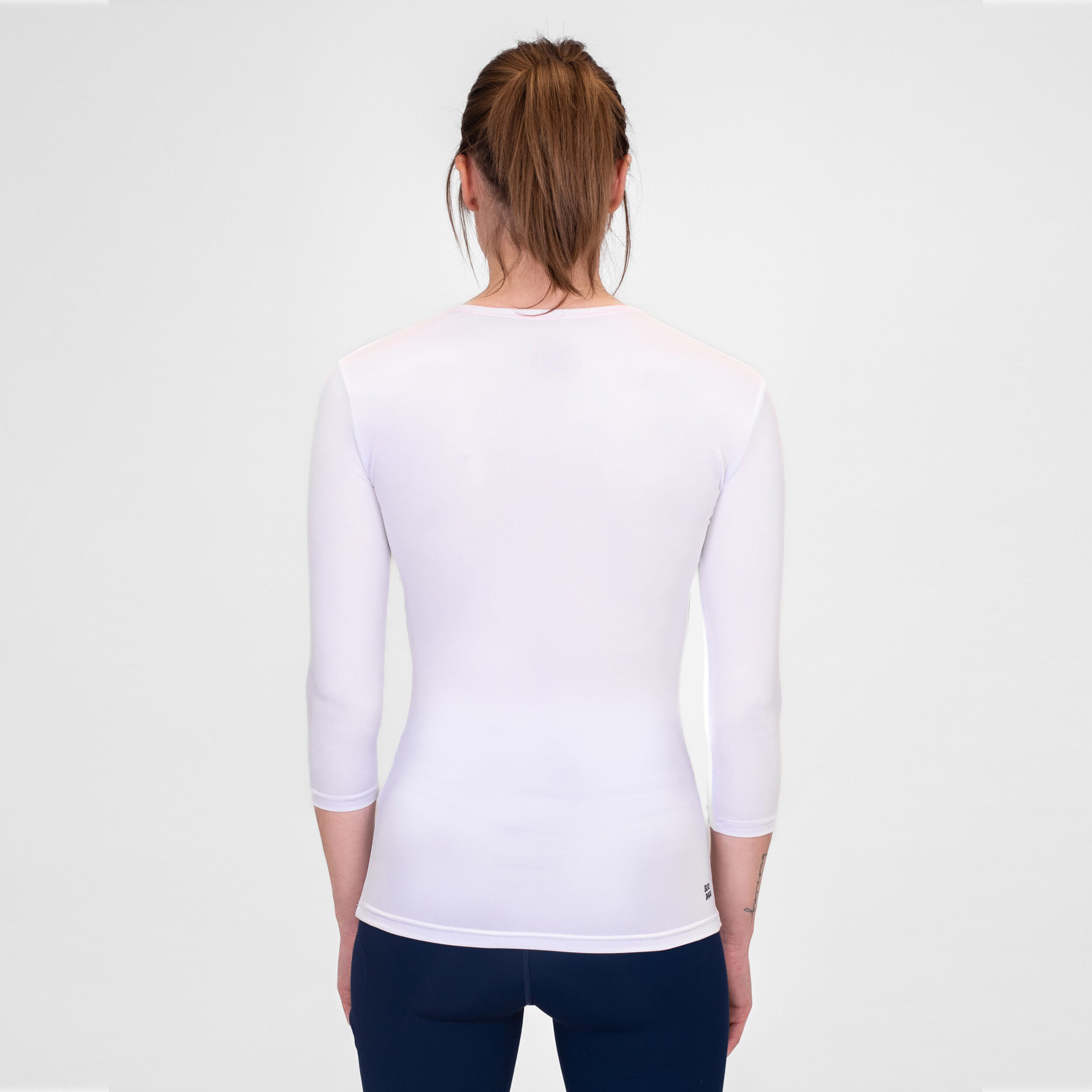 BIDI BADU Crew V-Neck Haut Manches Longues Femmes - Blanc