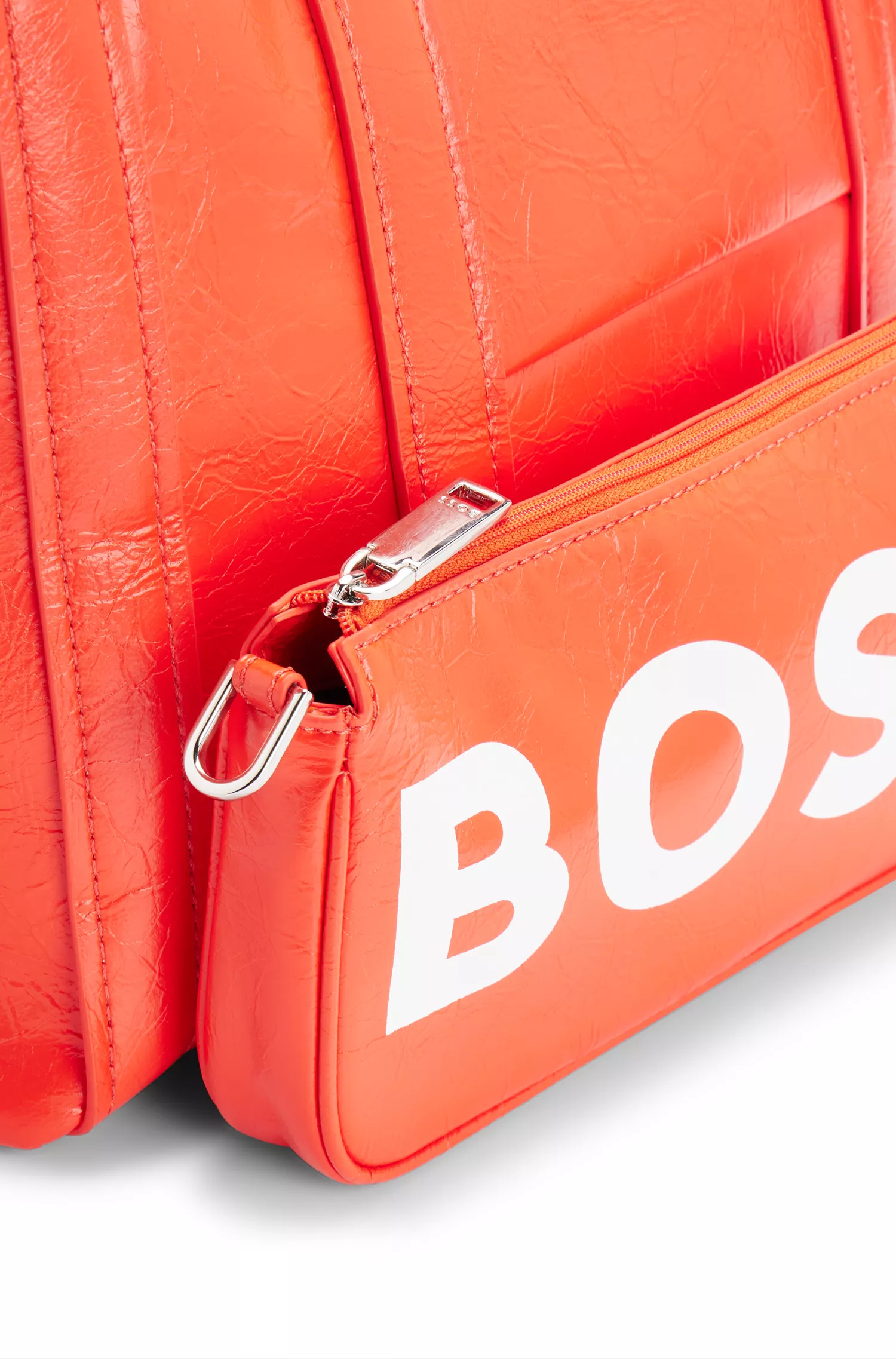 Bolsa BOSS Black-Shopper em couro sintético texturizado com minibolsa removível.