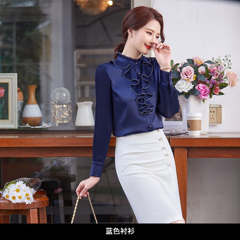 Skyheart - Blouse met ruches / Kokerrok met hoge taille