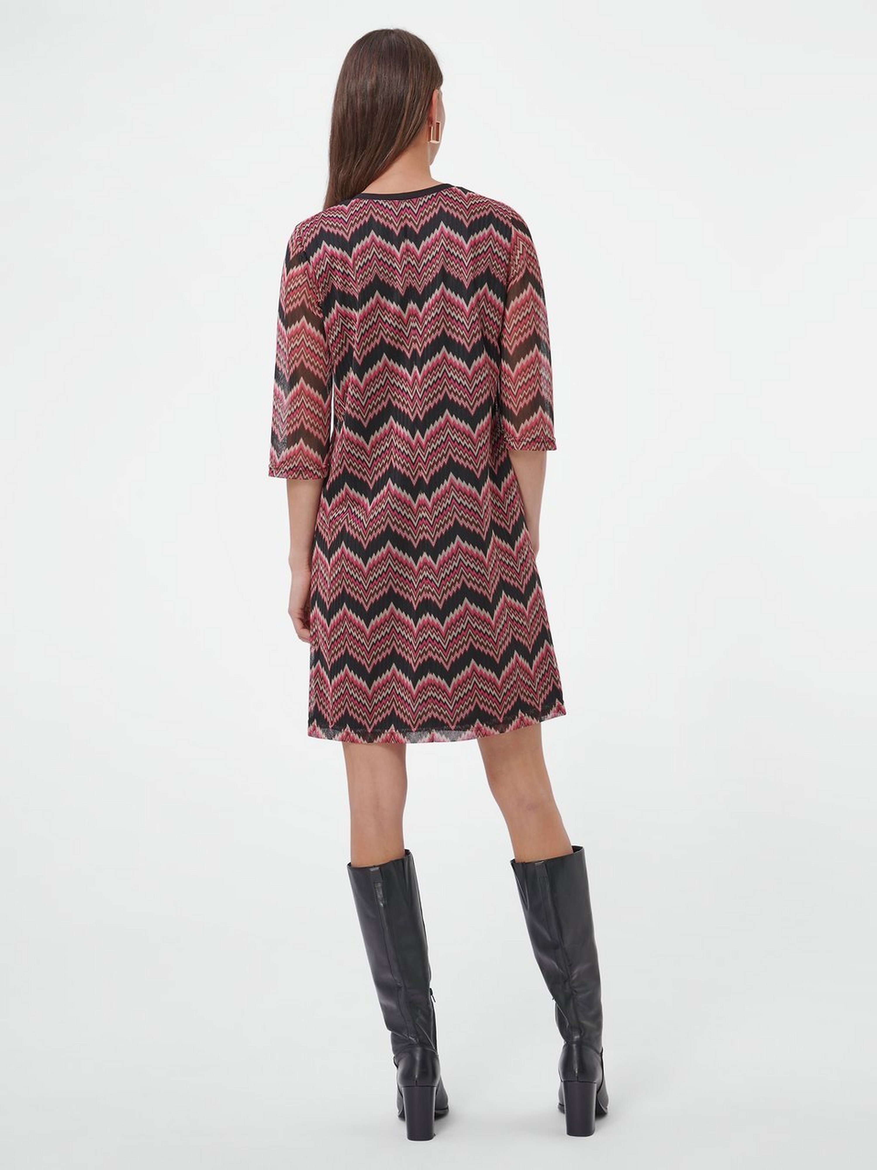 Kleid mit V-Ausschnitt