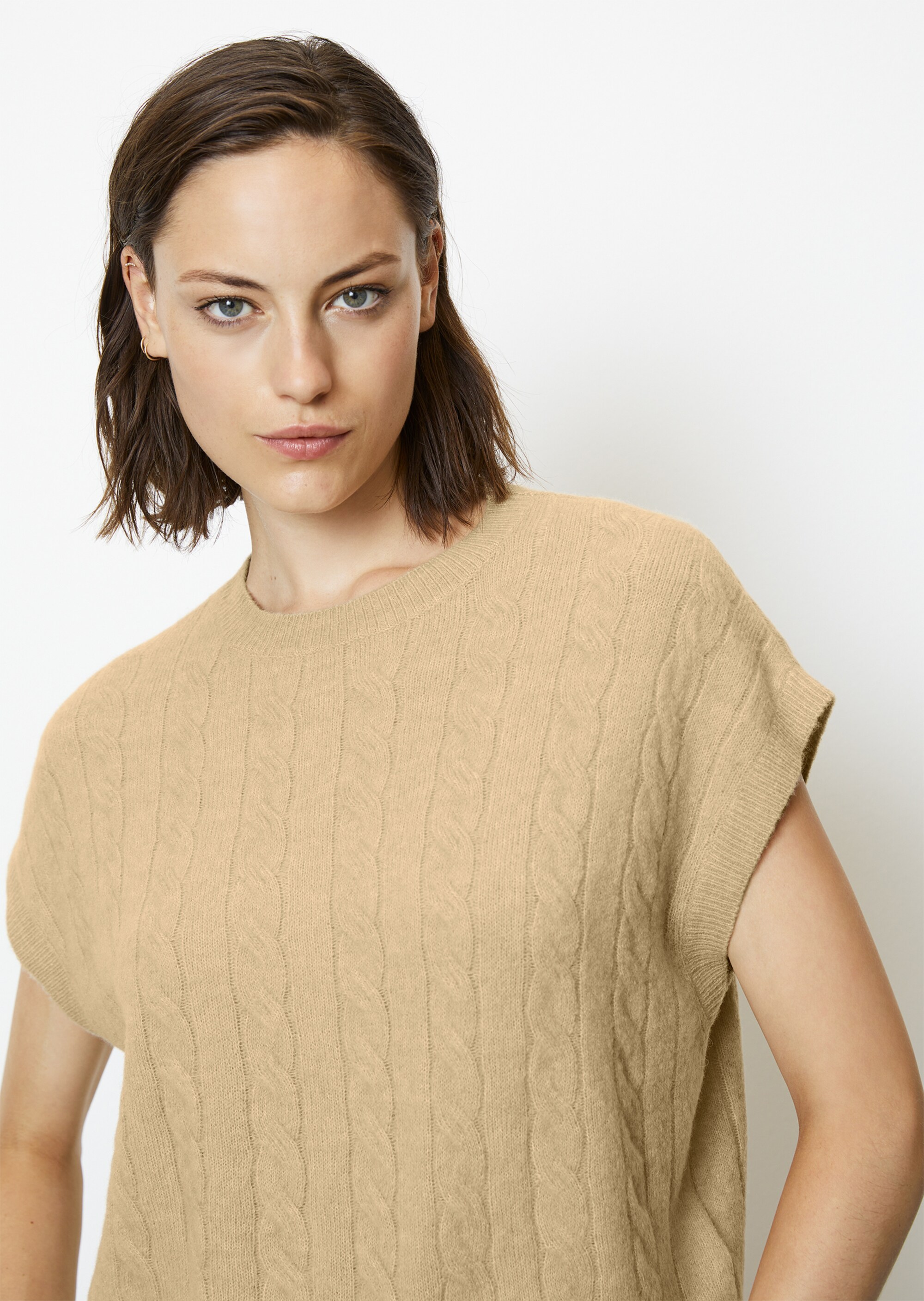 Ärmelloser Zopfmuster-Pullover loosemit luxuriöser Alpakawolle