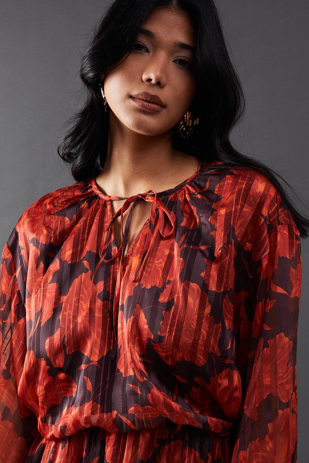 Warehouse Robe Courte à Manches Bouffantes et Imprimé Rayures Ombrées