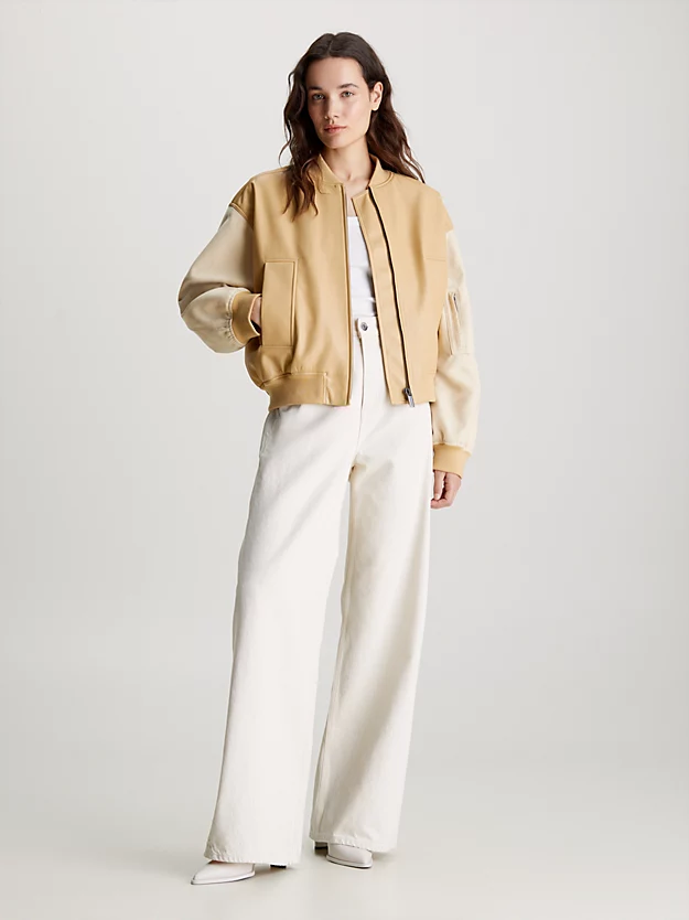 Jaqueta bomber de couro com modelagem relaxada