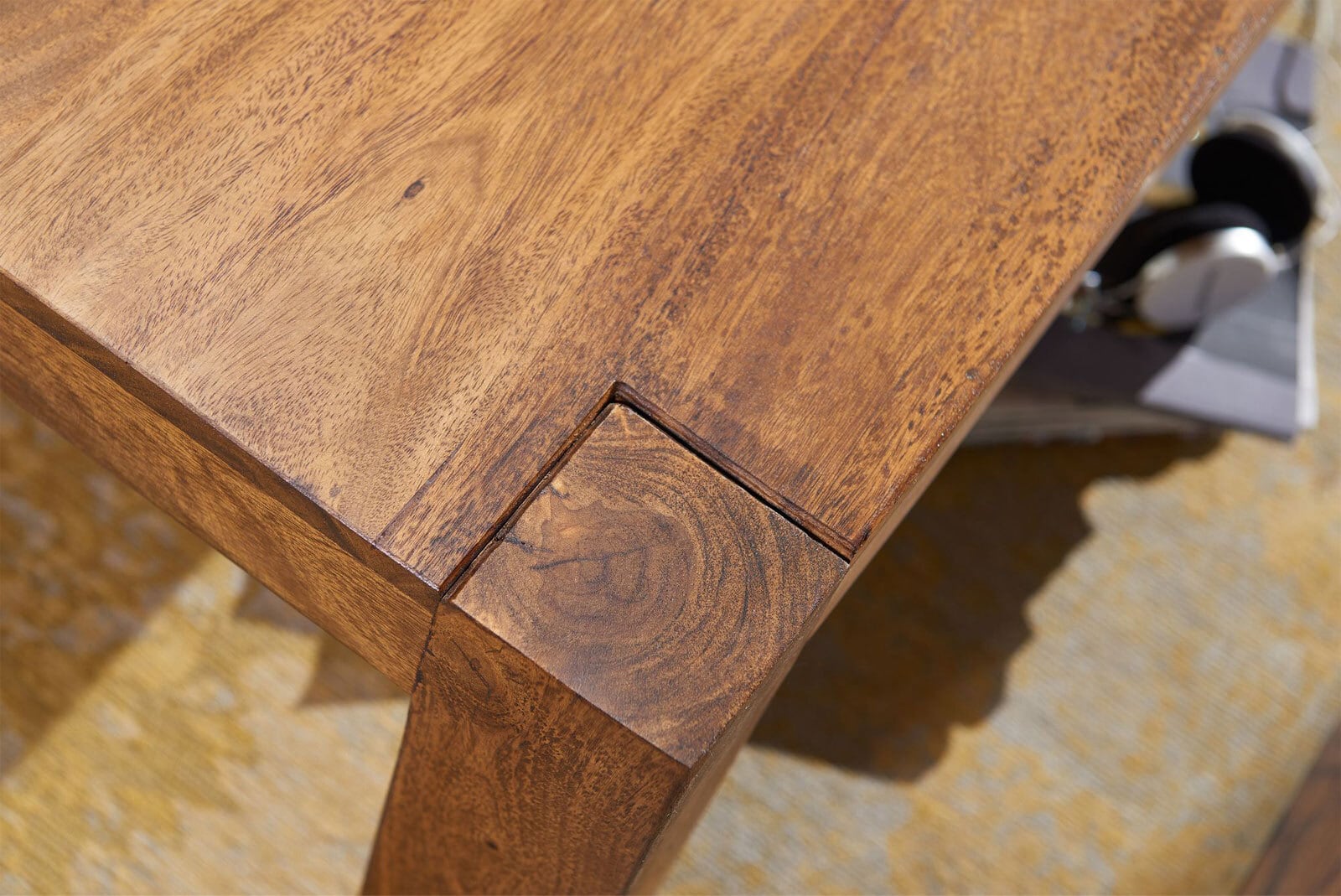 Couchtisch Heves Massivholz Sheesham 110 x 40 cm