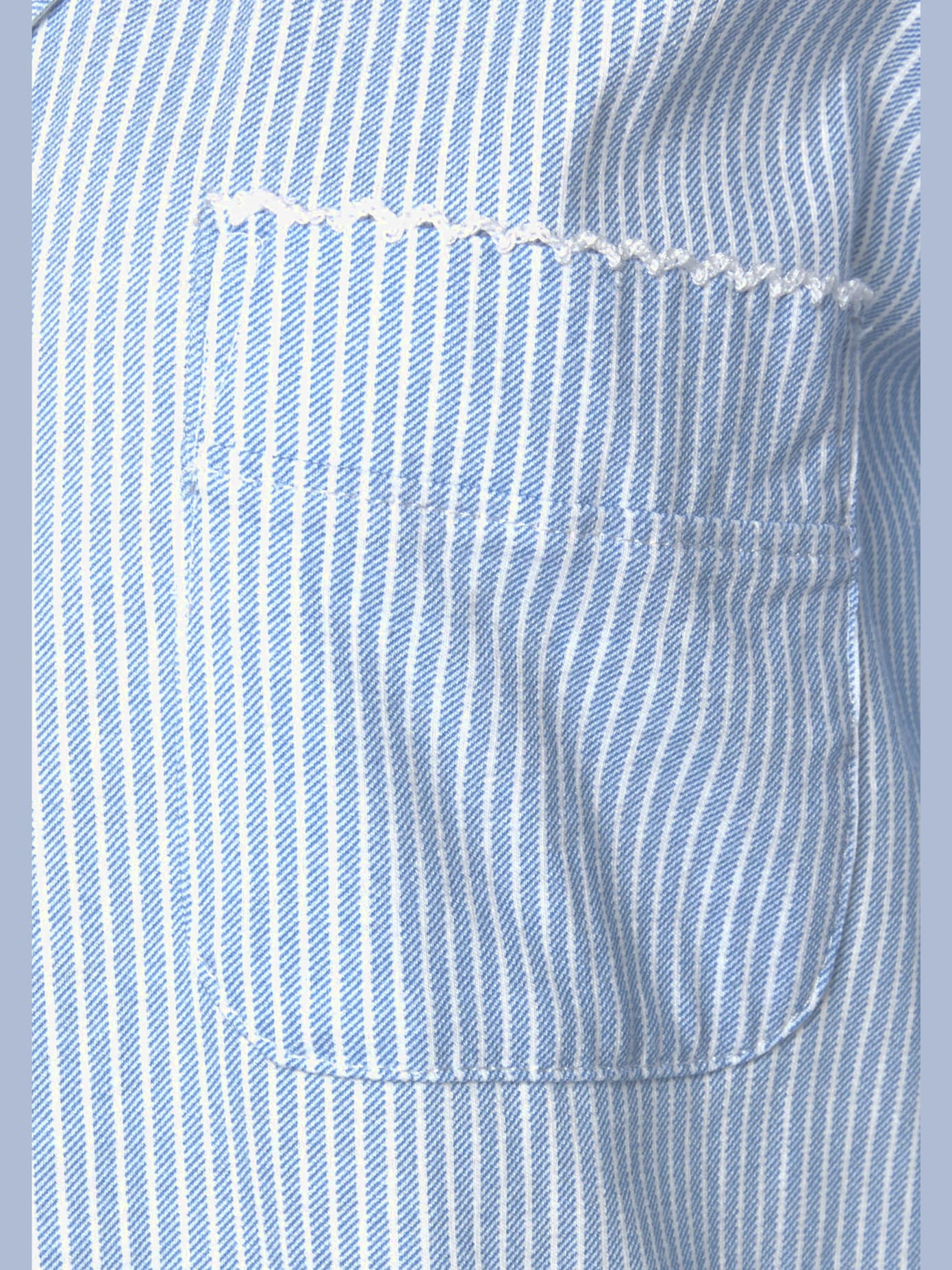 Chemise de nuit, col à revers et poche poitrine